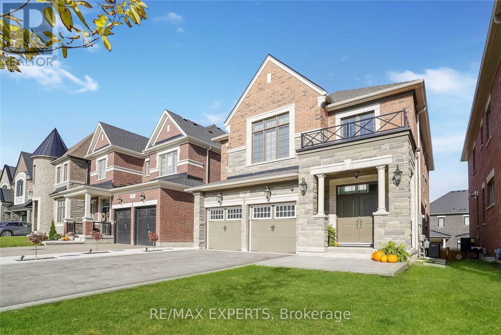 38 Chorus Crescent, Vaughan, Ontario  L4H 3N5 - Photo 3 - N12443723