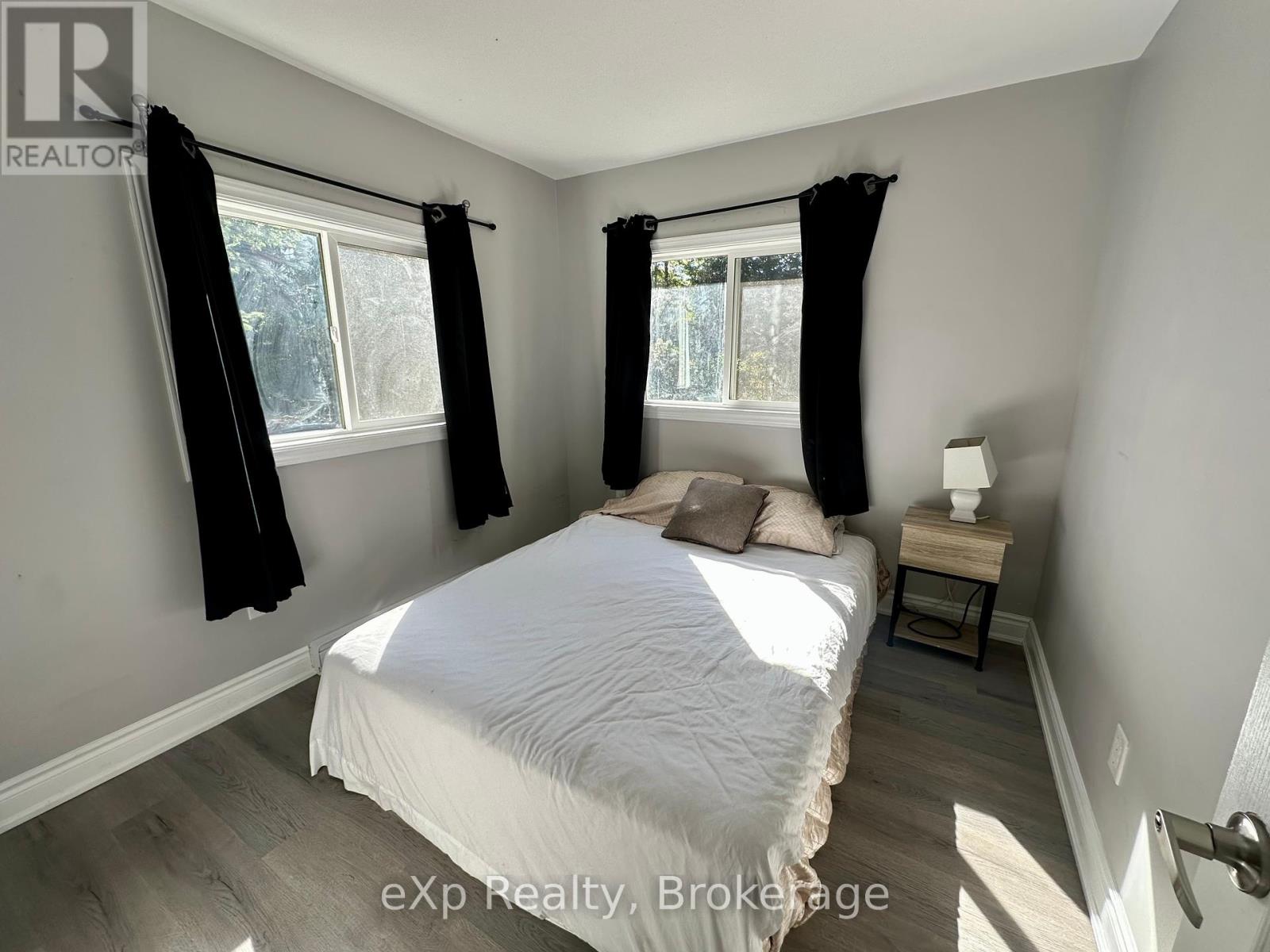61 Robert Road W, Huntsville, Ontario  P1H 1L4 - Photo 19 - X12443364