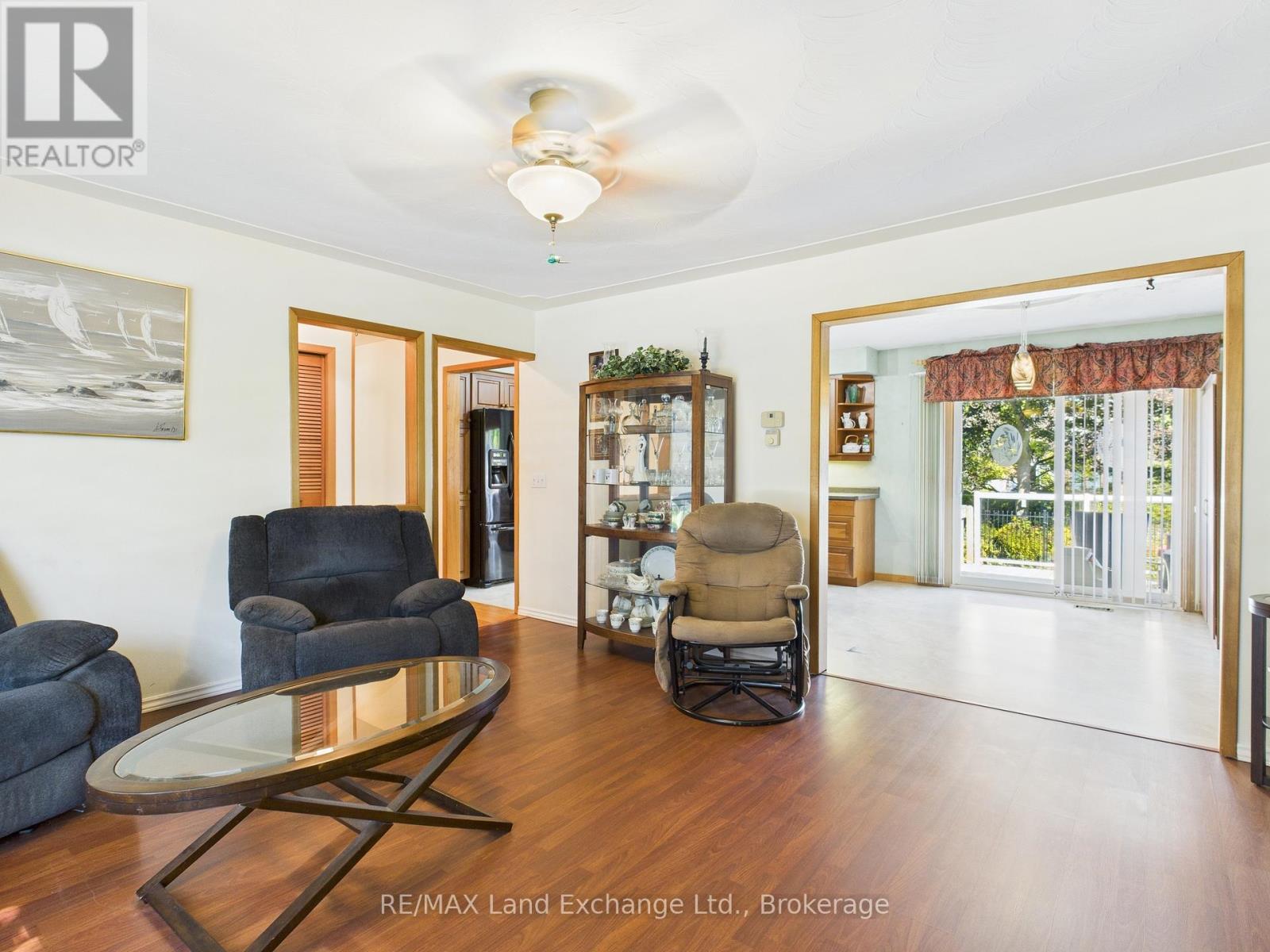 211 Nelson Street, Kincardine, Ontario  N2Z 1C5 - Photo 6 - X12443729