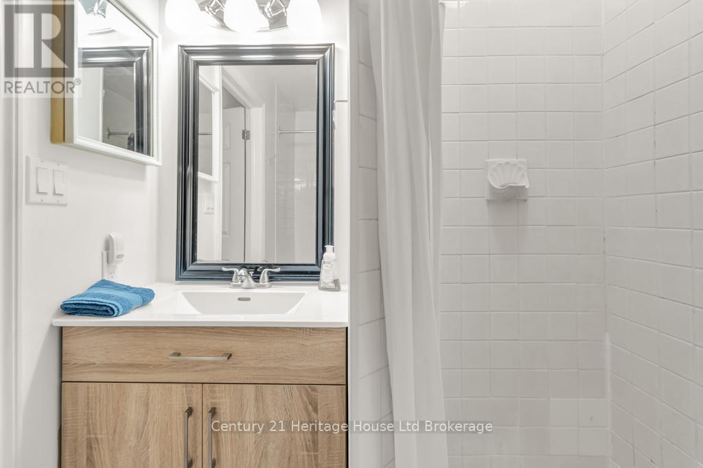 26 Seres Drive, Tillsonburg, Ontario  N4G 5G1 - Photo 17 - X12443777