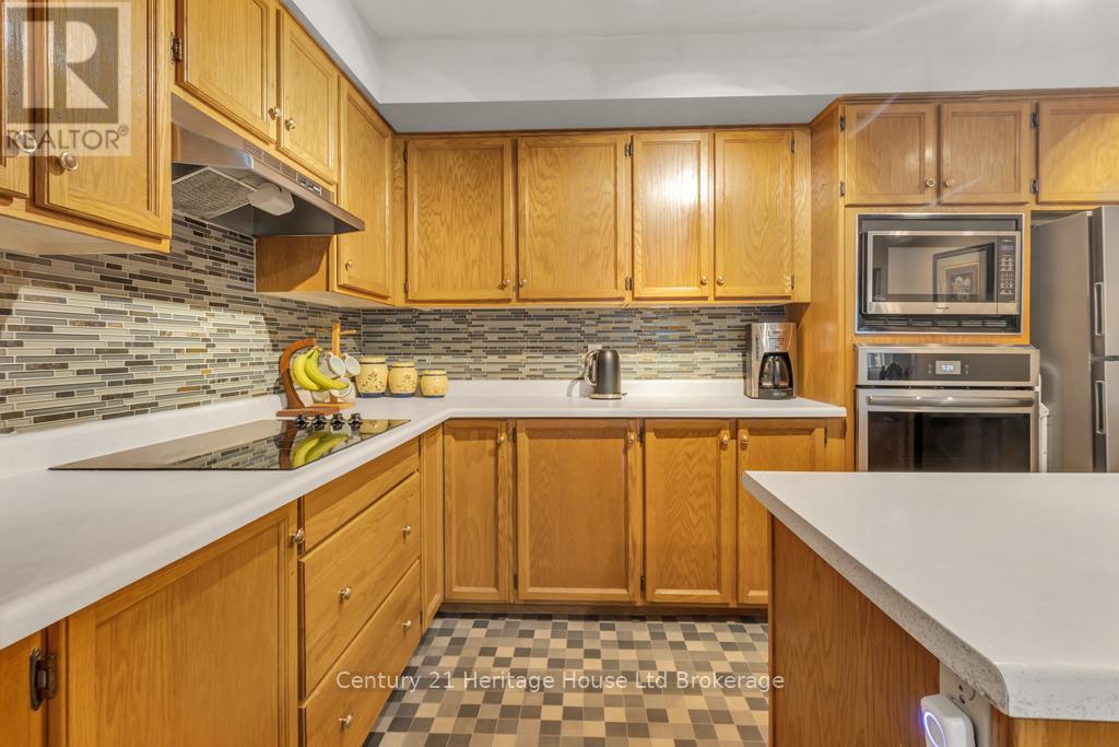26 Seres Drive, Tillsonburg, Ontario  N4G 5G1 - Photo 4 - X12443777