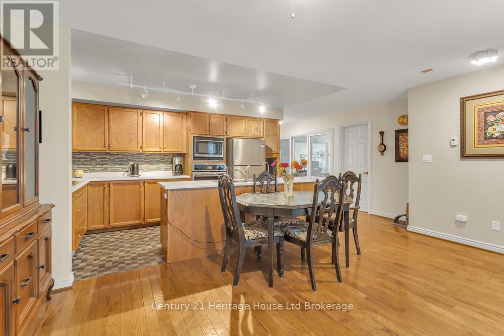 26 Seres Drive, Tillsonburg, Ontario  N4G 5G1 - Photo 5 - X12443777