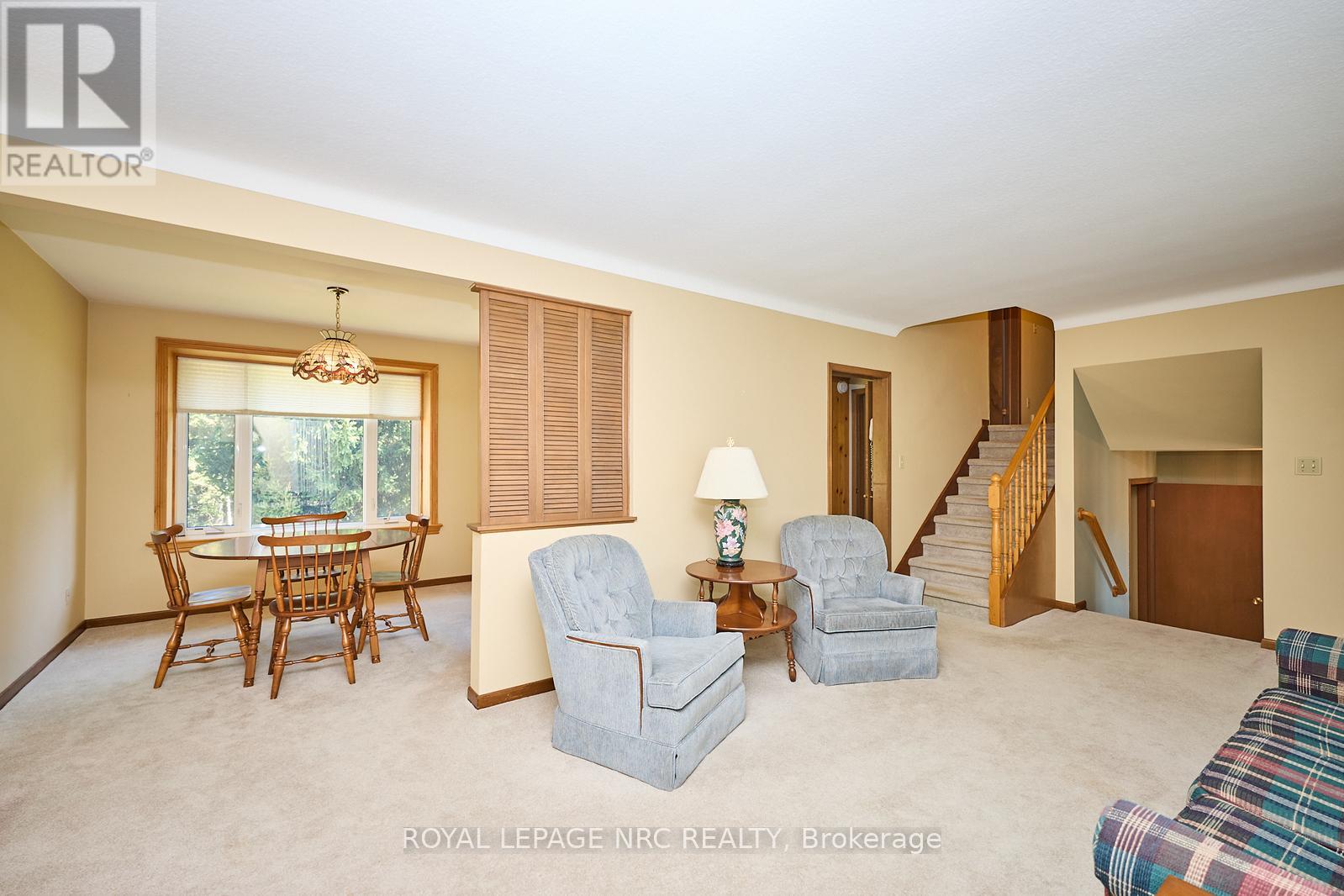 8 La Salle Drive, St. Catharines, Ontario  L2M 2E4 - Photo 16 - X12443703