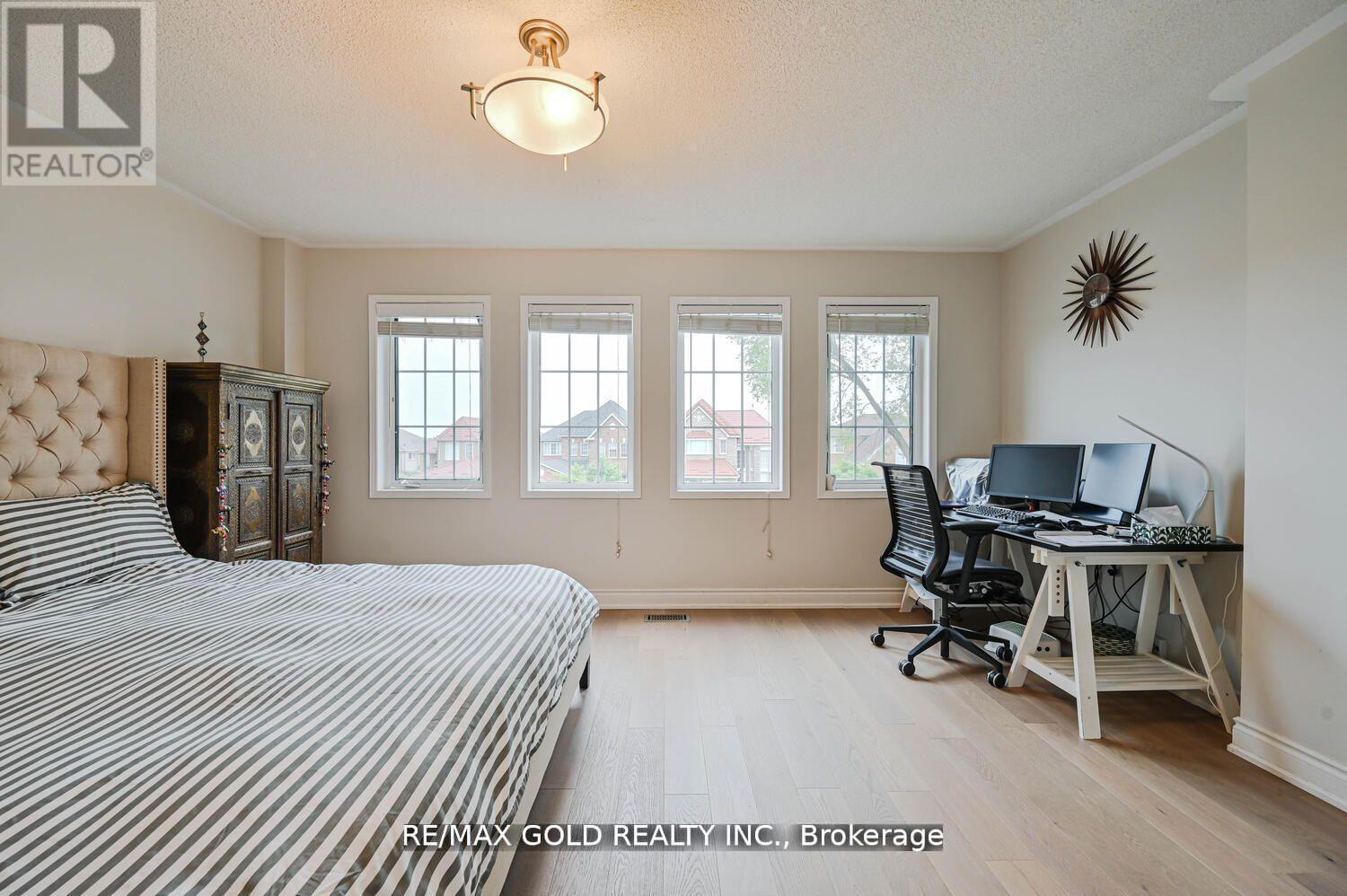 44 Ribbon Drive, Brampton, Ontario  L6R 2C5 - Photo 20 - W12443670