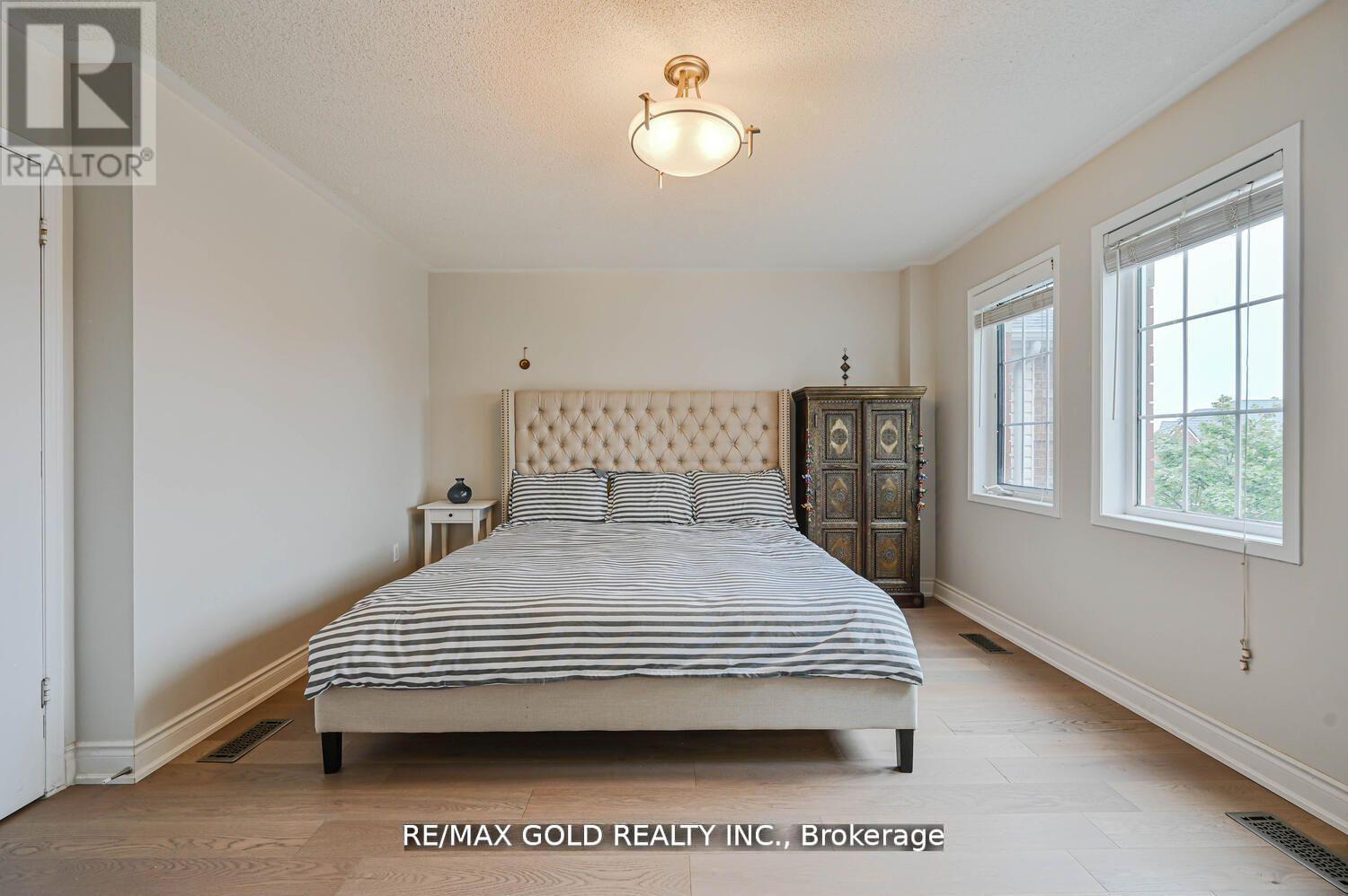 44 Ribbon Drive, Brampton, Ontario  L6R 2C5 - Photo 21 - W12443670