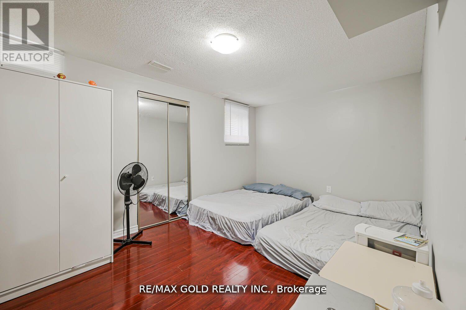 44 Ribbon Drive, Brampton, Ontario  L6R 2C5 - Photo 38 - W12443670