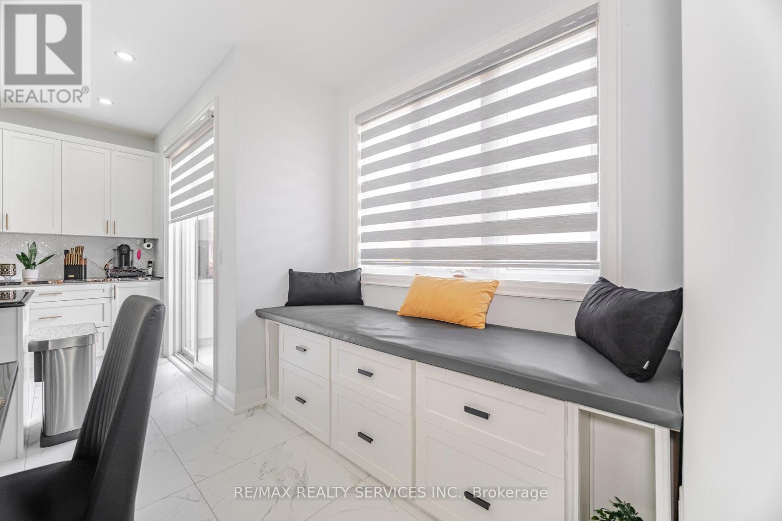 49 Puffin Crescent, Brampton, Ontario  L6R 4C3 - Photo 14 - W12443671