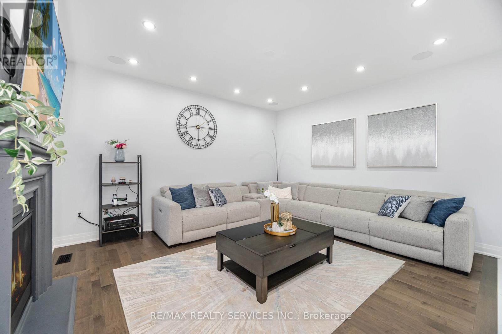 49 Puffin Crescent, Brampton, Ontario  L6R 4C3 - Photo 24 - W12443671