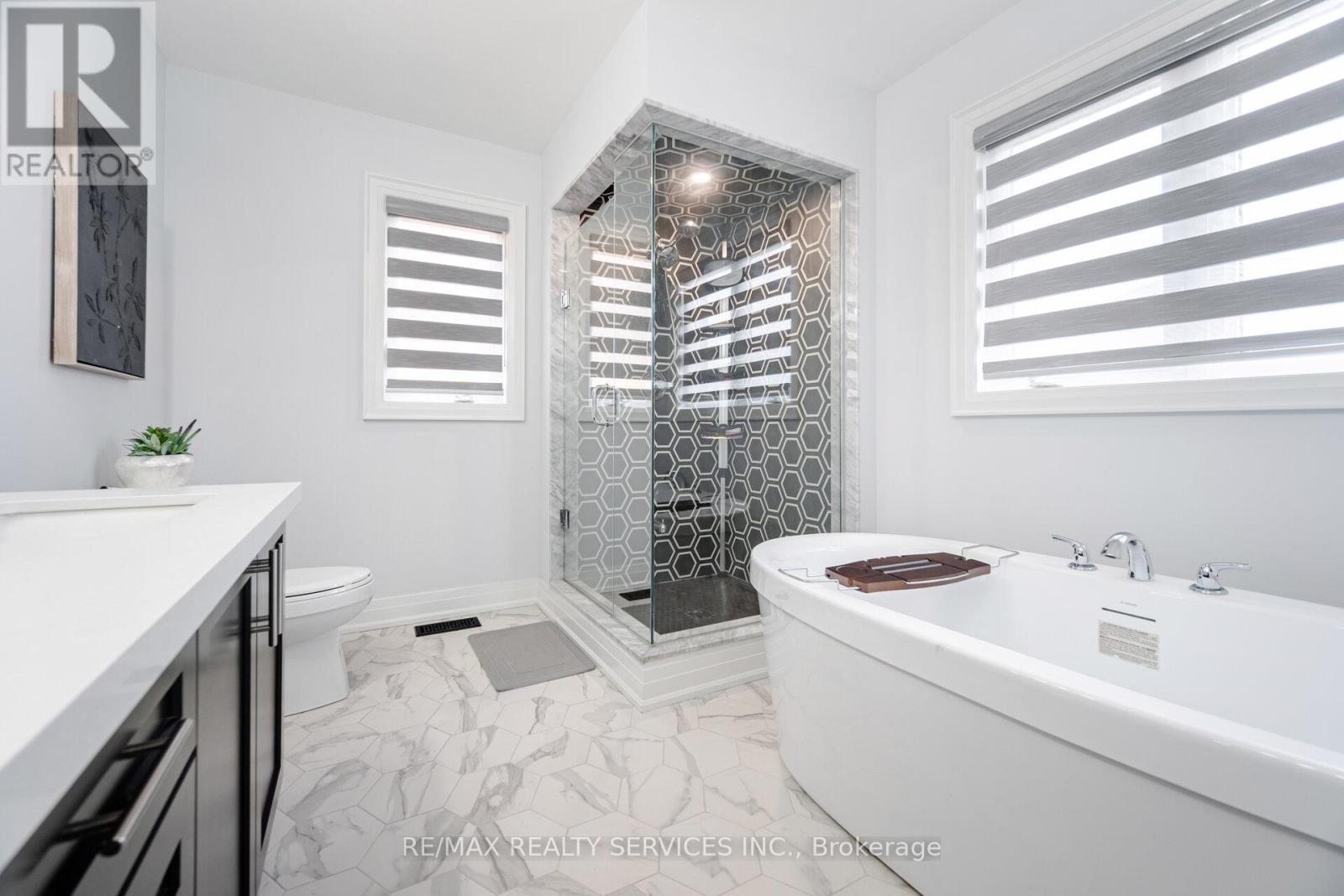 49 Puffin Crescent, Brampton, Ontario  L6R 4C3 - Photo 32 - W12443671