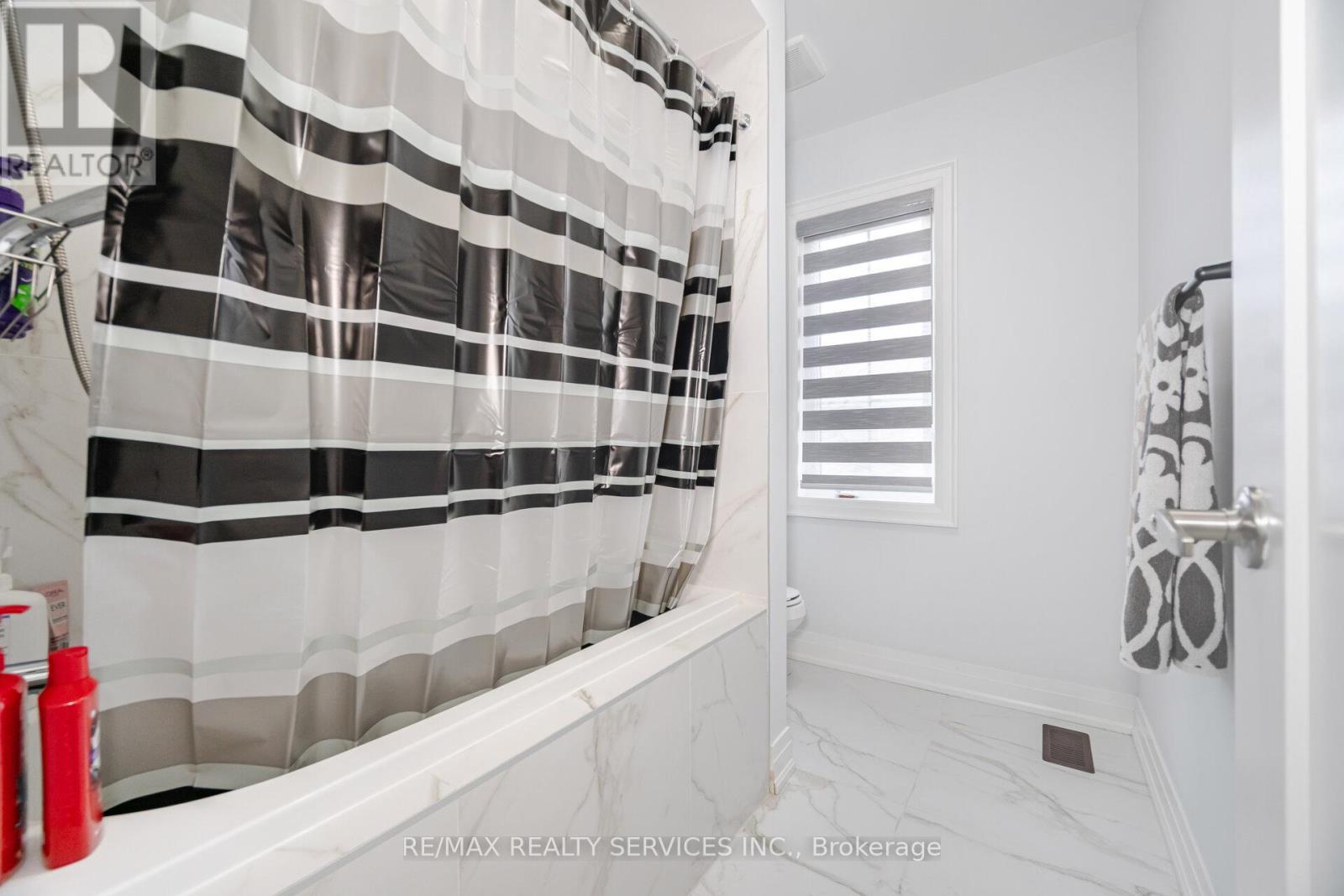 49 Puffin Crescent, Brampton, Ontario  L6R 4C3 - Photo 42 - W12443671