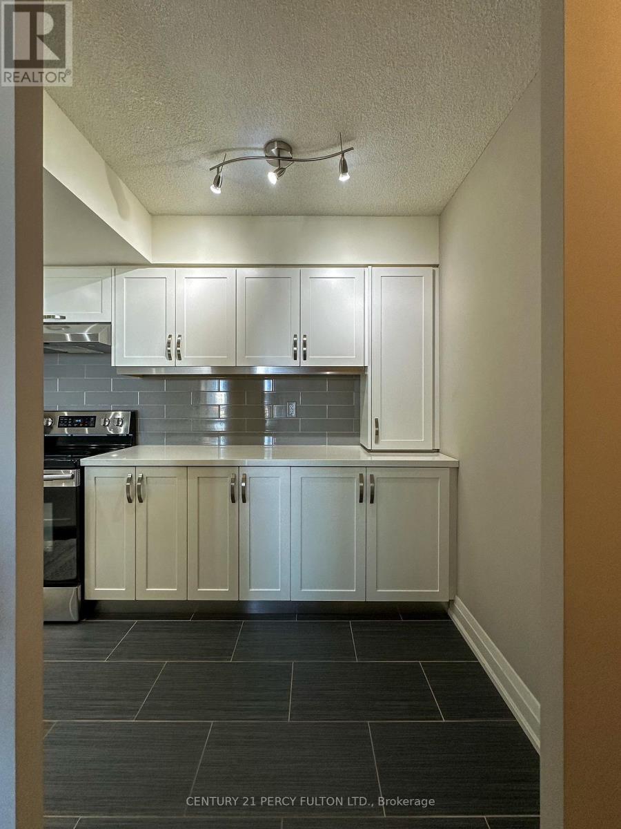 1511 - 550 Webb Drive, Mississauga, Ontario  L5B 3Y4 - Photo 12 - W12443712