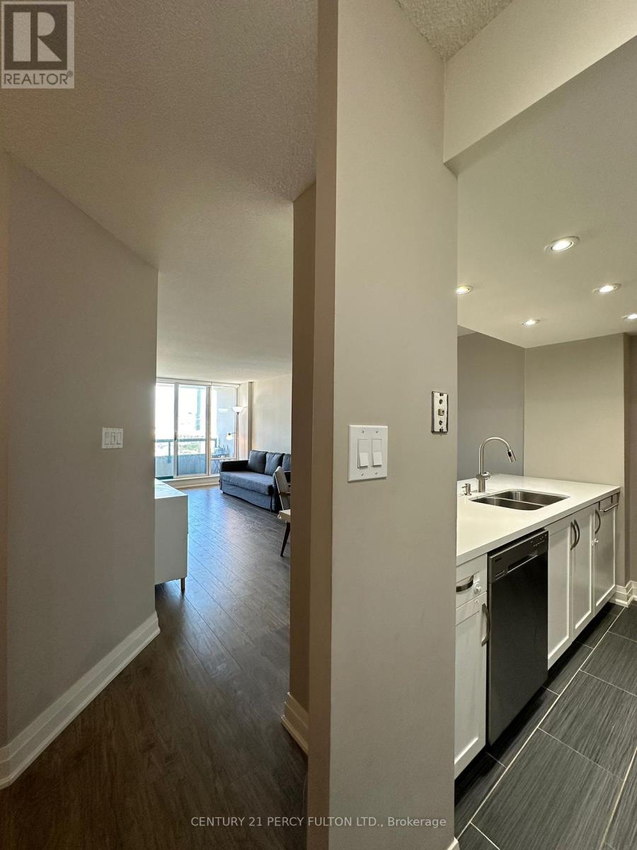 1511 - 550 Webb Drive, Mississauga, Ontario  L5B 3Y4 - Photo 23 - W12443712