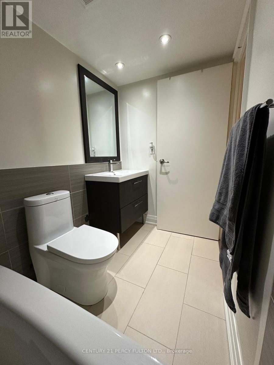 1511 - 550 Webb Drive, Mississauga, Ontario  L5B 3Y4 - Photo 29 - W12443712