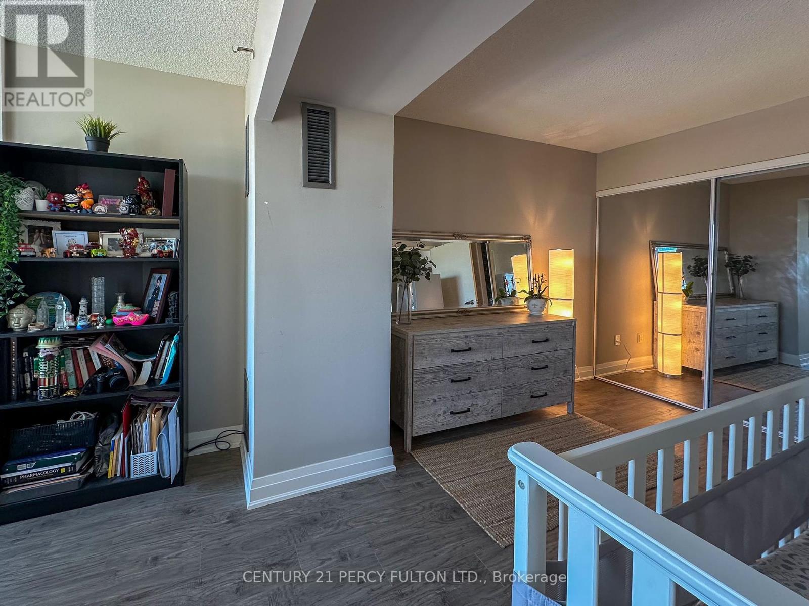 1511 - 550 Webb Drive, Mississauga, Ontario  L5B 3Y4 - Photo 36 - W12443712