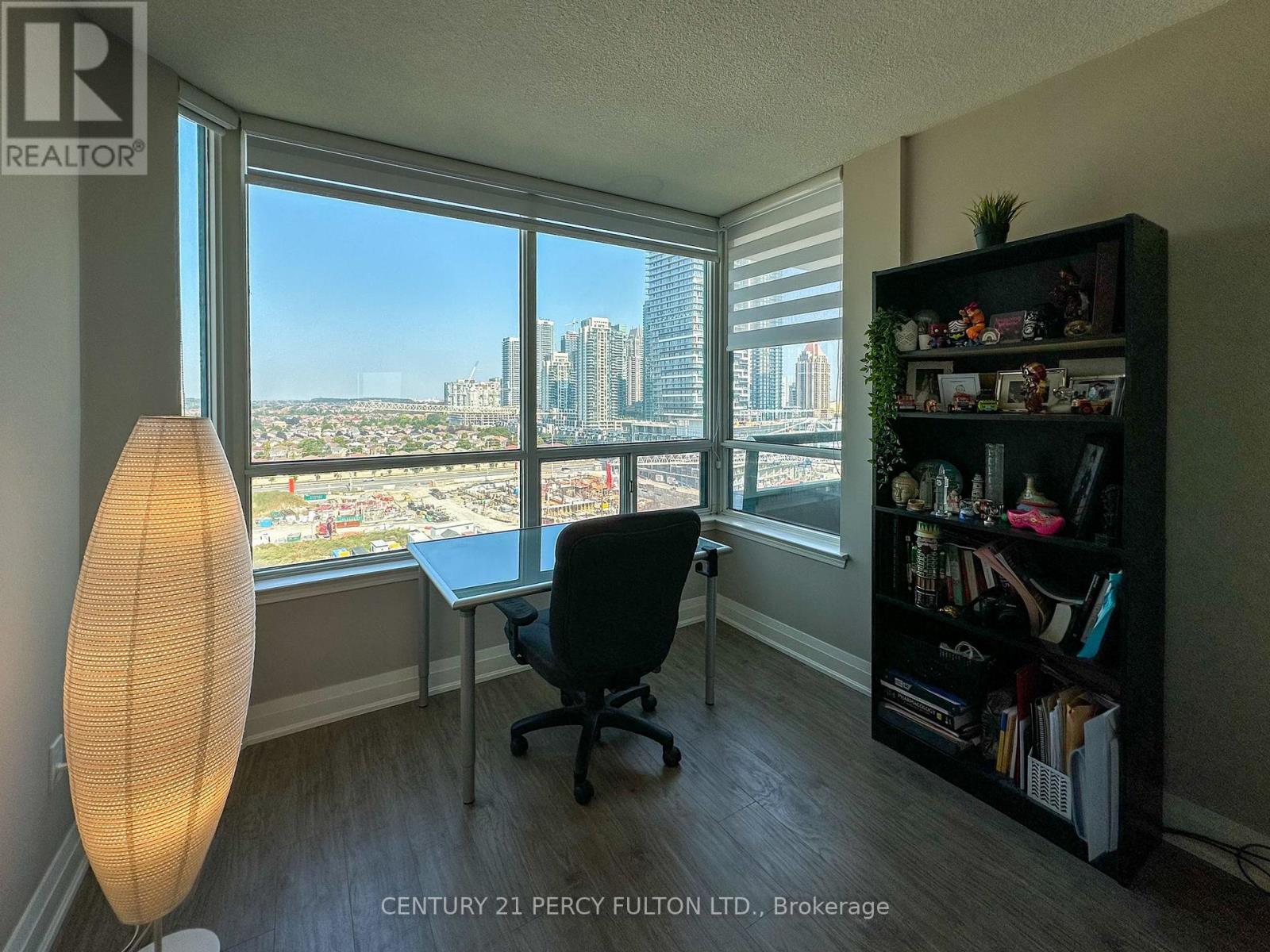 1511 - 550 Webb Drive, Mississauga, Ontario  L5B 3Y4 - Photo 38 - W12443712