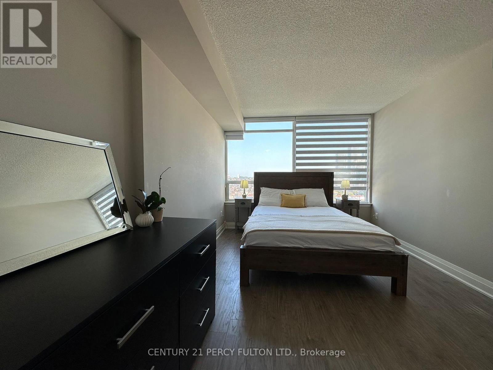 1511 - 550 Webb Drive, Mississauga, Ontario  L5B 3Y4 - Photo 40 - W12443712