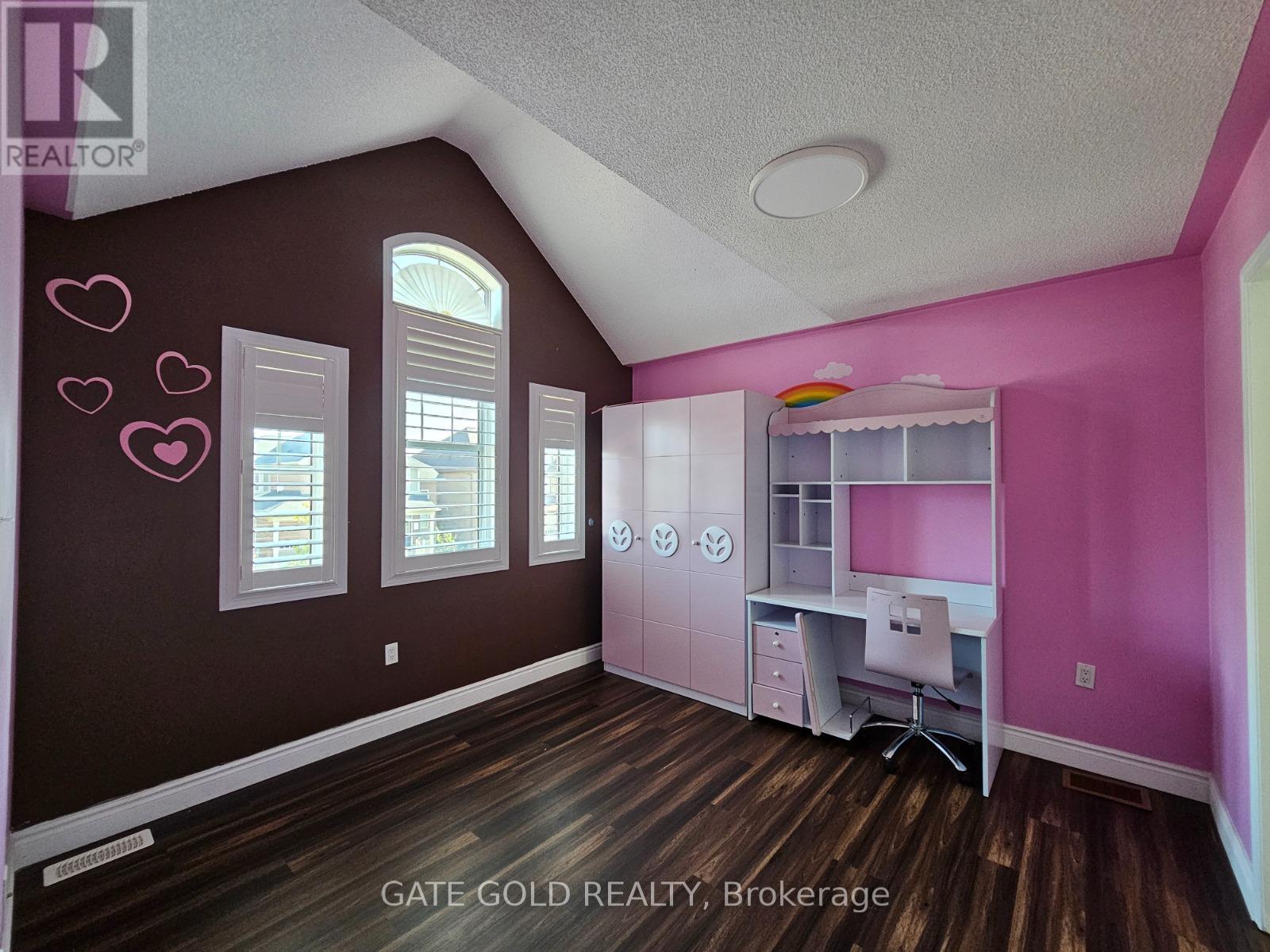 4 Mercedes Road, Brampton, Ontario  L7A 0Z3 - Photo 12 - W12443714