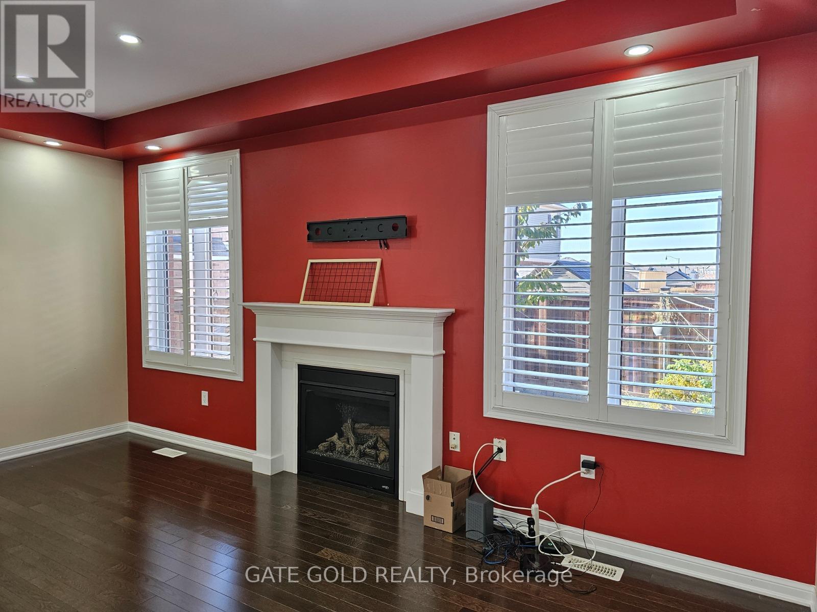4 Mercedes Road, Brampton, Ontario  L7A 0Z3 - Photo 5 - W12443714