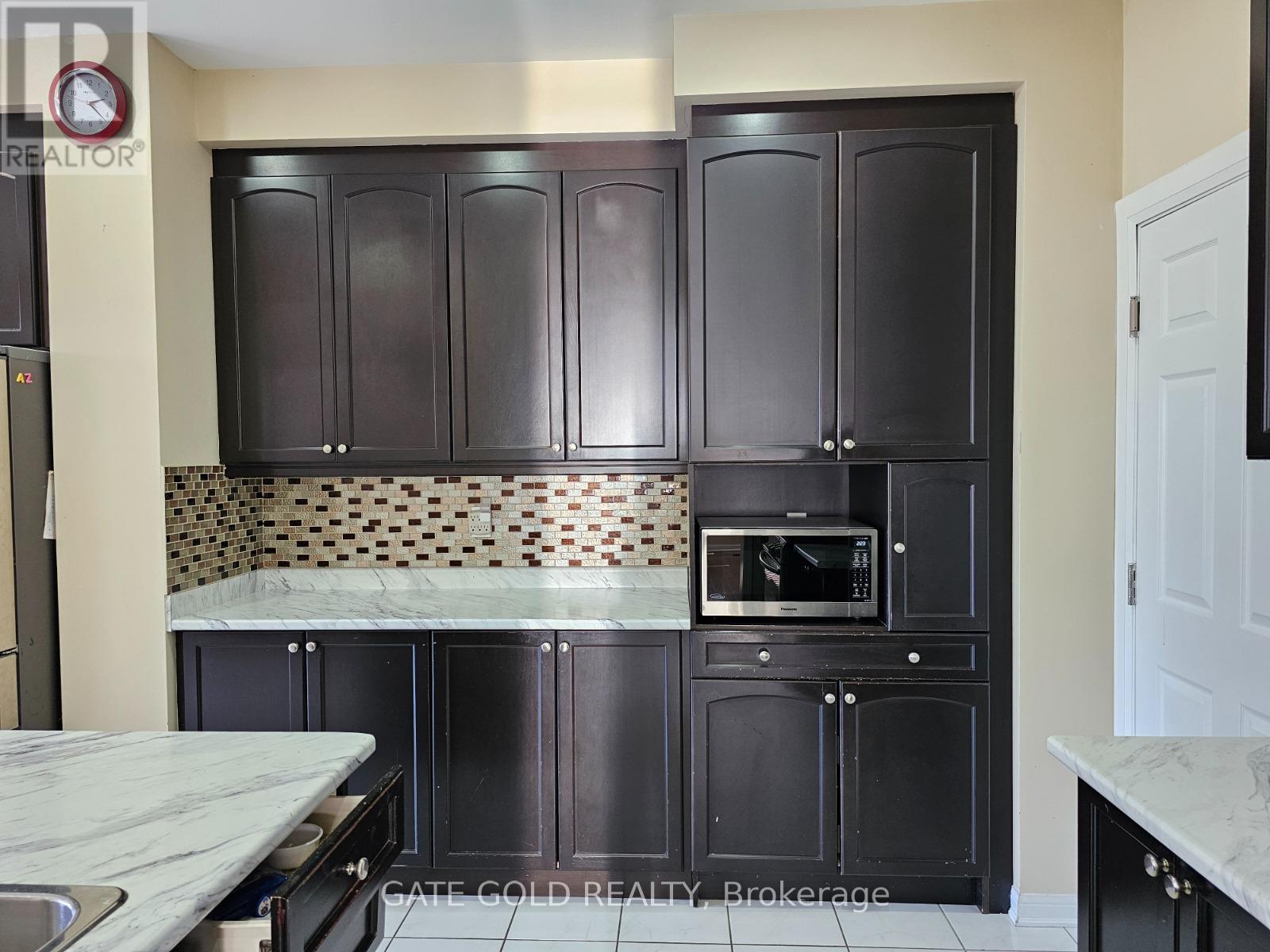 4 Mercedes Road, Brampton, Ontario  L7A 0Z3 - Photo 7 - W12443714