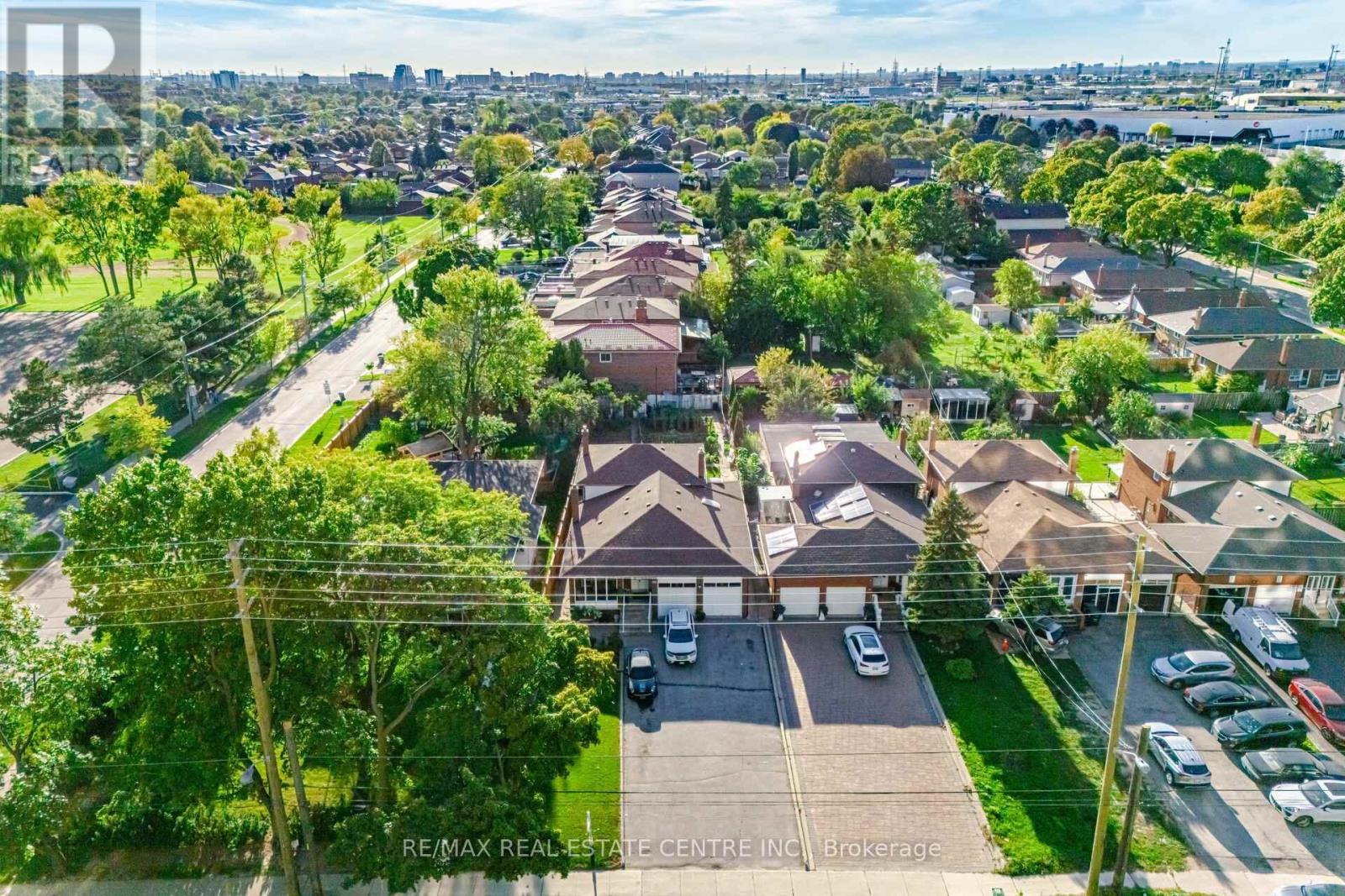 2108 ISLINGTON AVENUE, Toronto, Ontario