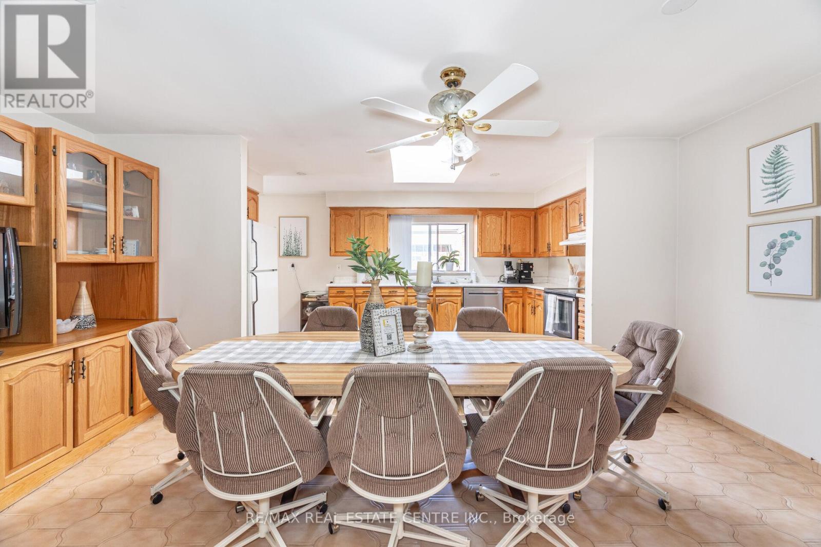2108 Islington Avenue, Toronto, Ontario  M9P 3N9 - Photo 12 - W12443724