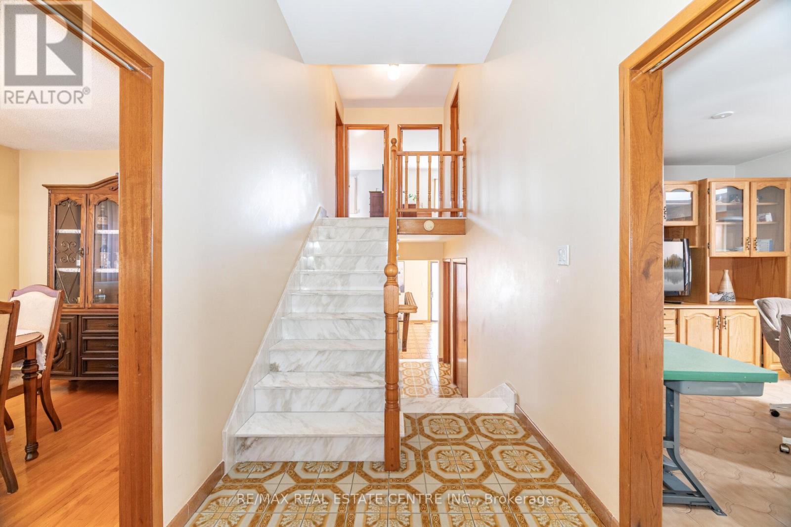 2108 Islington Avenue, Toronto, Ontario  M9P 3N9 - Photo 17 - W12443724