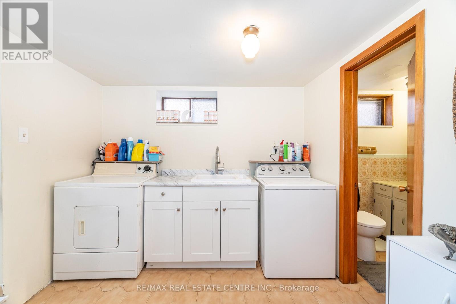 2108 Islington Avenue, Toronto, Ontario  M9P 3N9 - Photo 45 - W12443724