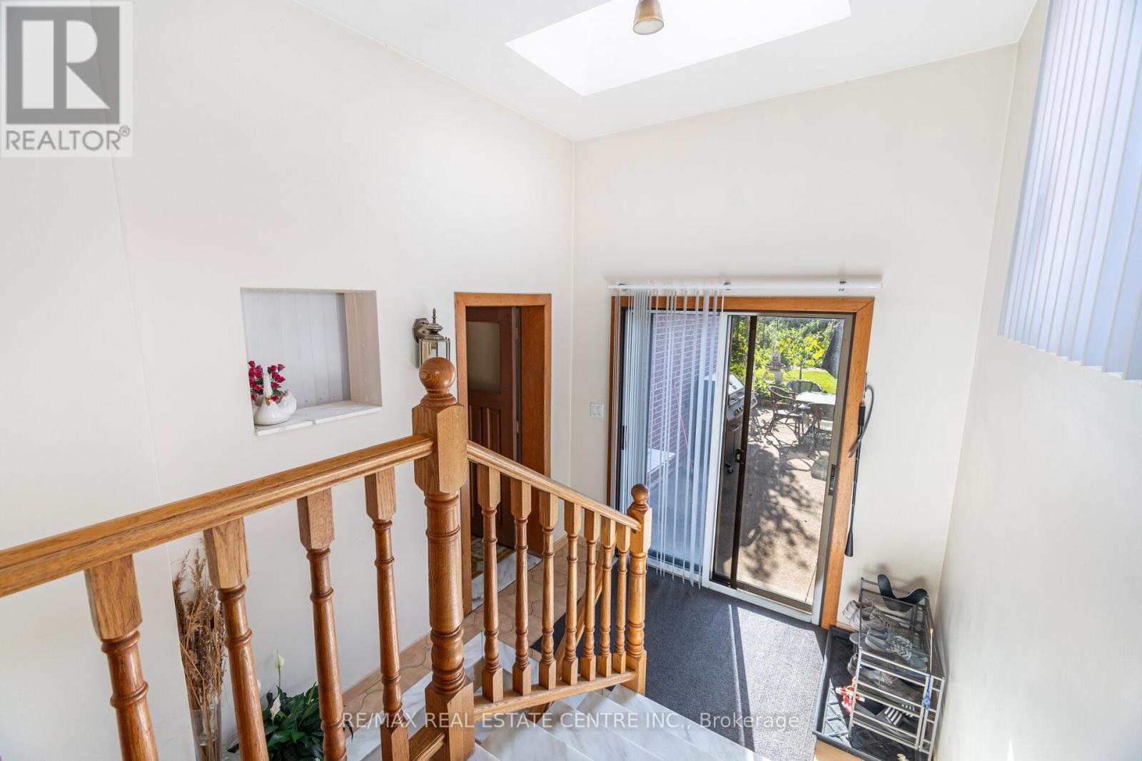 2108 Islington Avenue, Toronto, Ontario  M9P 3N9 - Photo 47 - W12443724