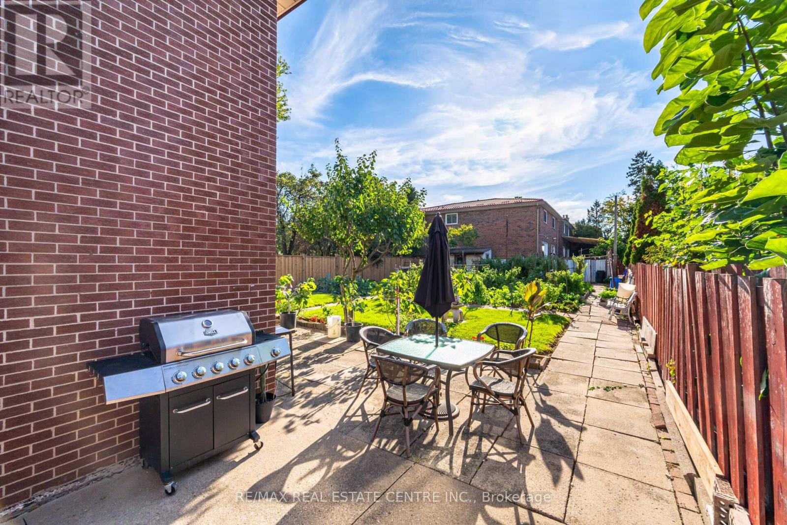 2108 Islington Avenue, Toronto, Ontario  M9P 3N9 - Photo 48 - W12443724