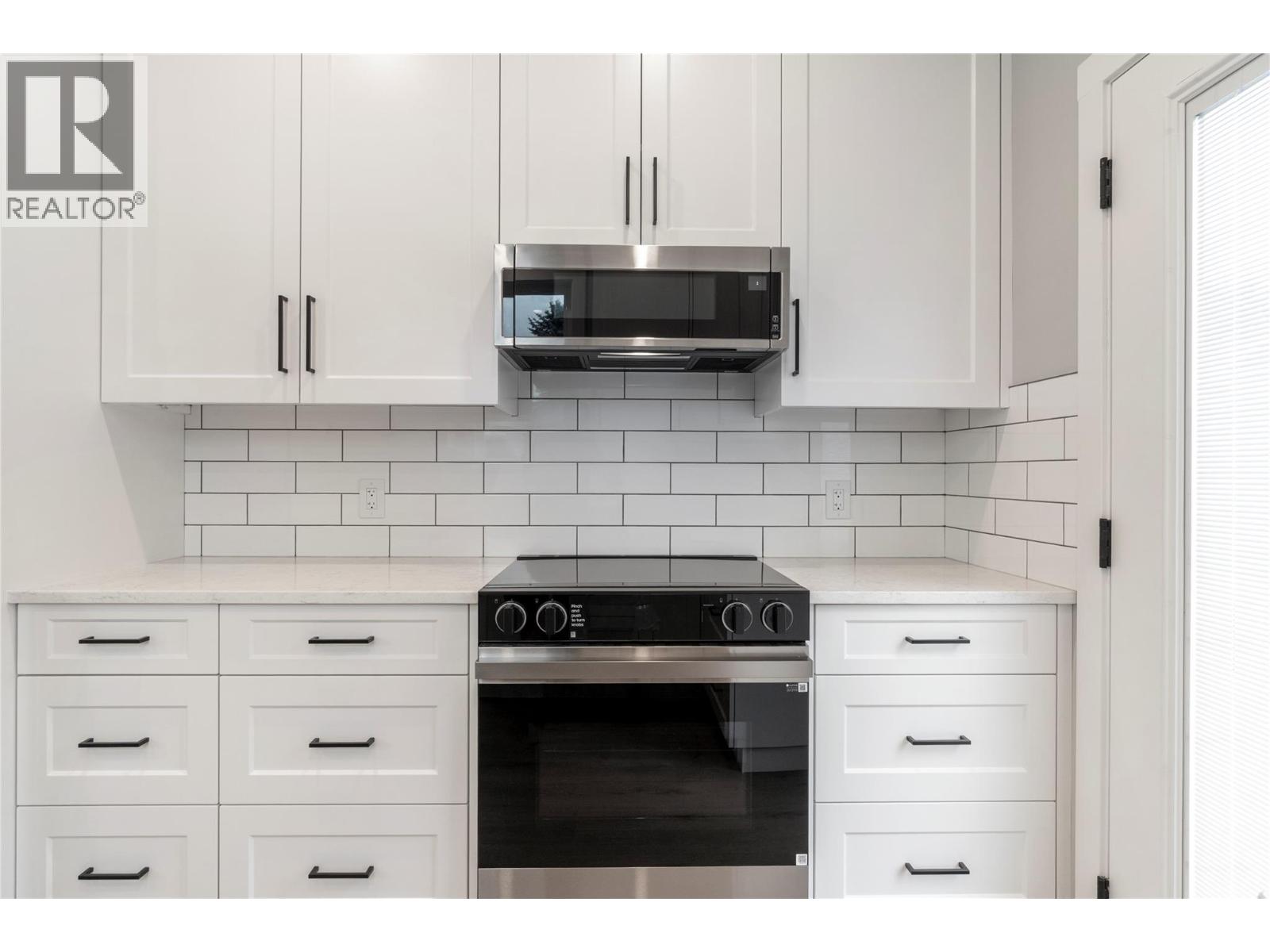 1330 10 Street Sw Unit# 14, Salmon Arm, British Columbia  V1E 1T2 - Photo 4 - 10364738