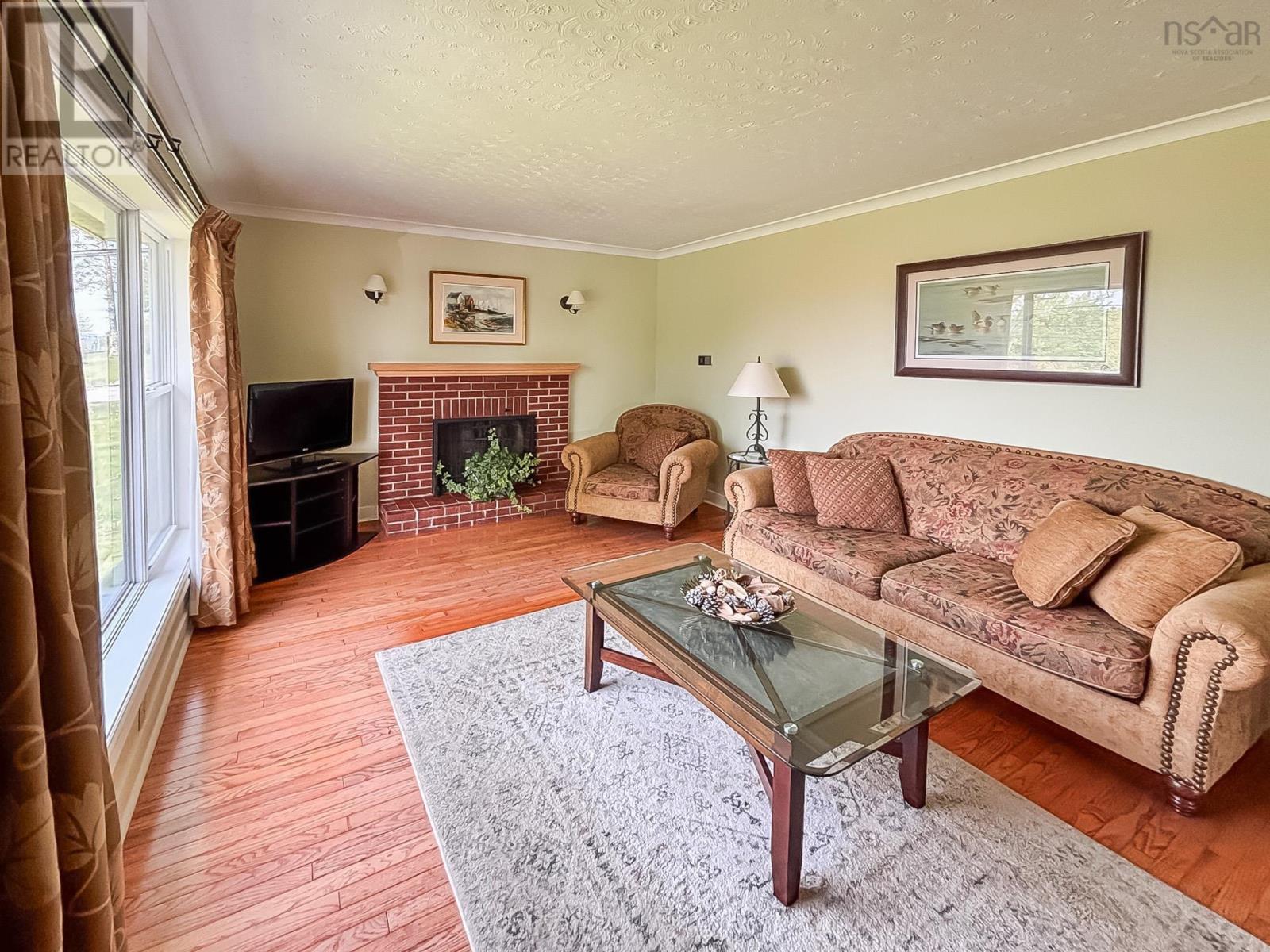 266 Green Street, Lunenburg, Nova Scotia  B0J 2C0 - Photo 17 - 202514060