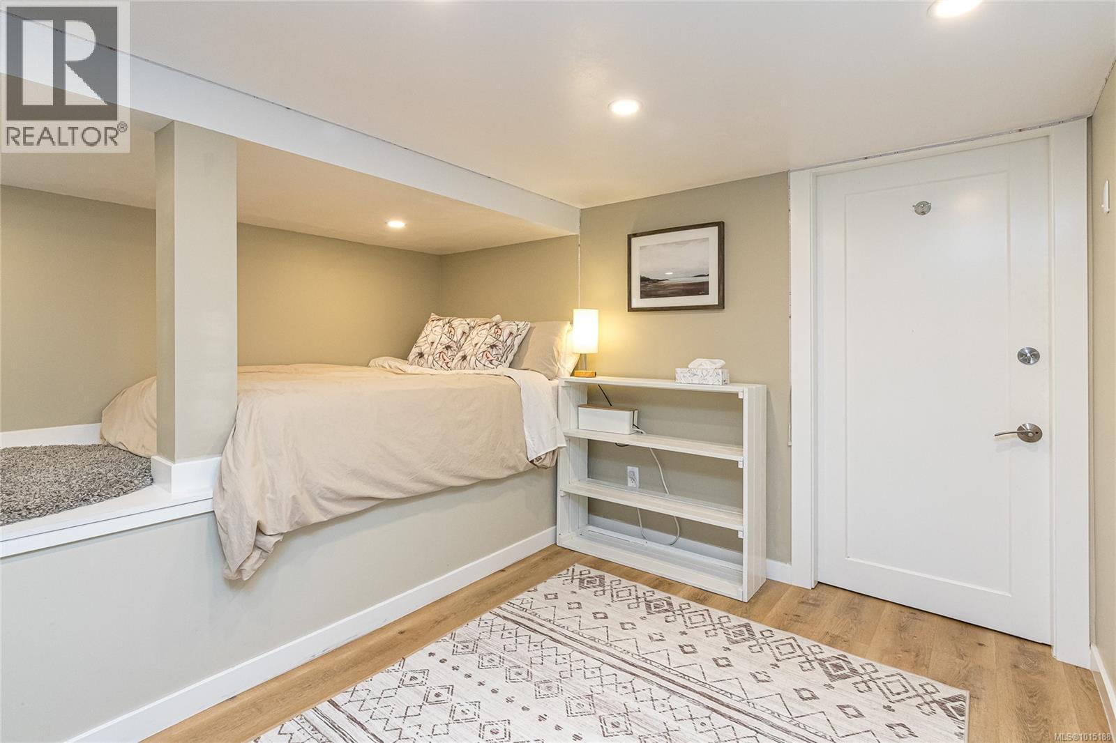 1347 Vining St, Victoria, British Columbia  V8R 1P5 - Photo 42 - 1015188
