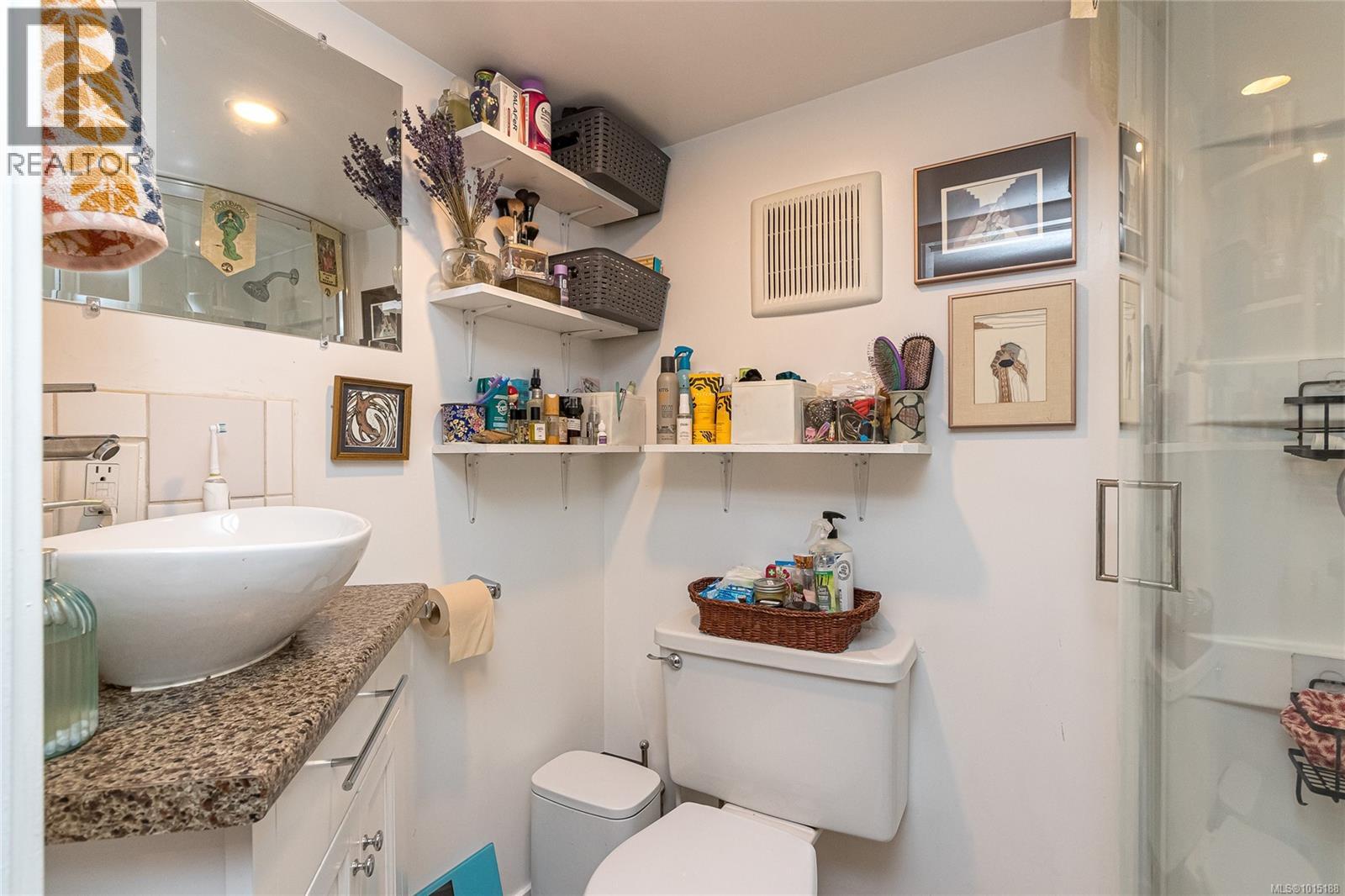 1347 Vining St, Victoria, British Columbia  V8R 1P5 - Photo 51 - 1015188