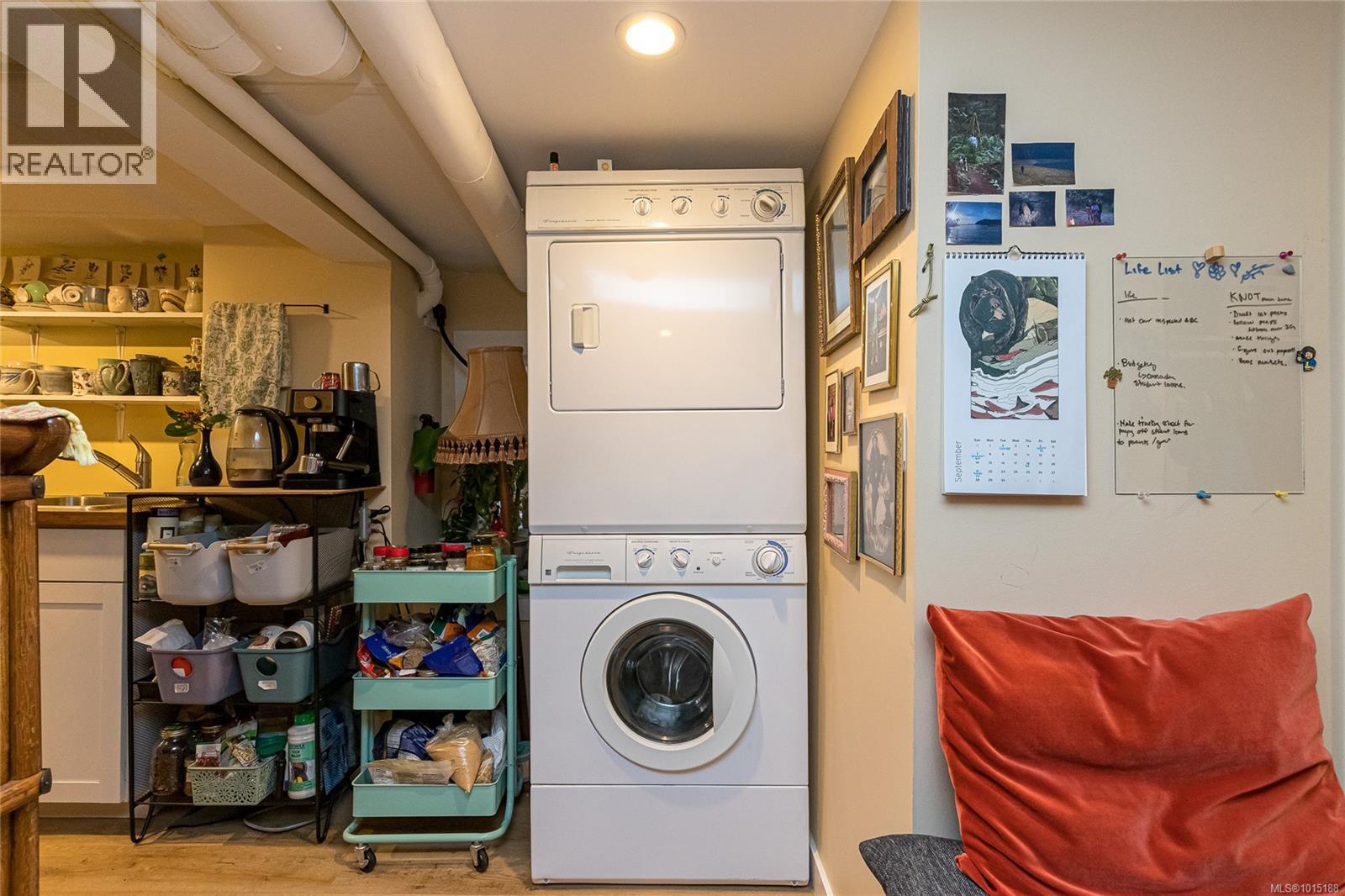 1347 Vining St, Victoria, British Columbia  V8R 1P5 - Photo 49 - 1015188