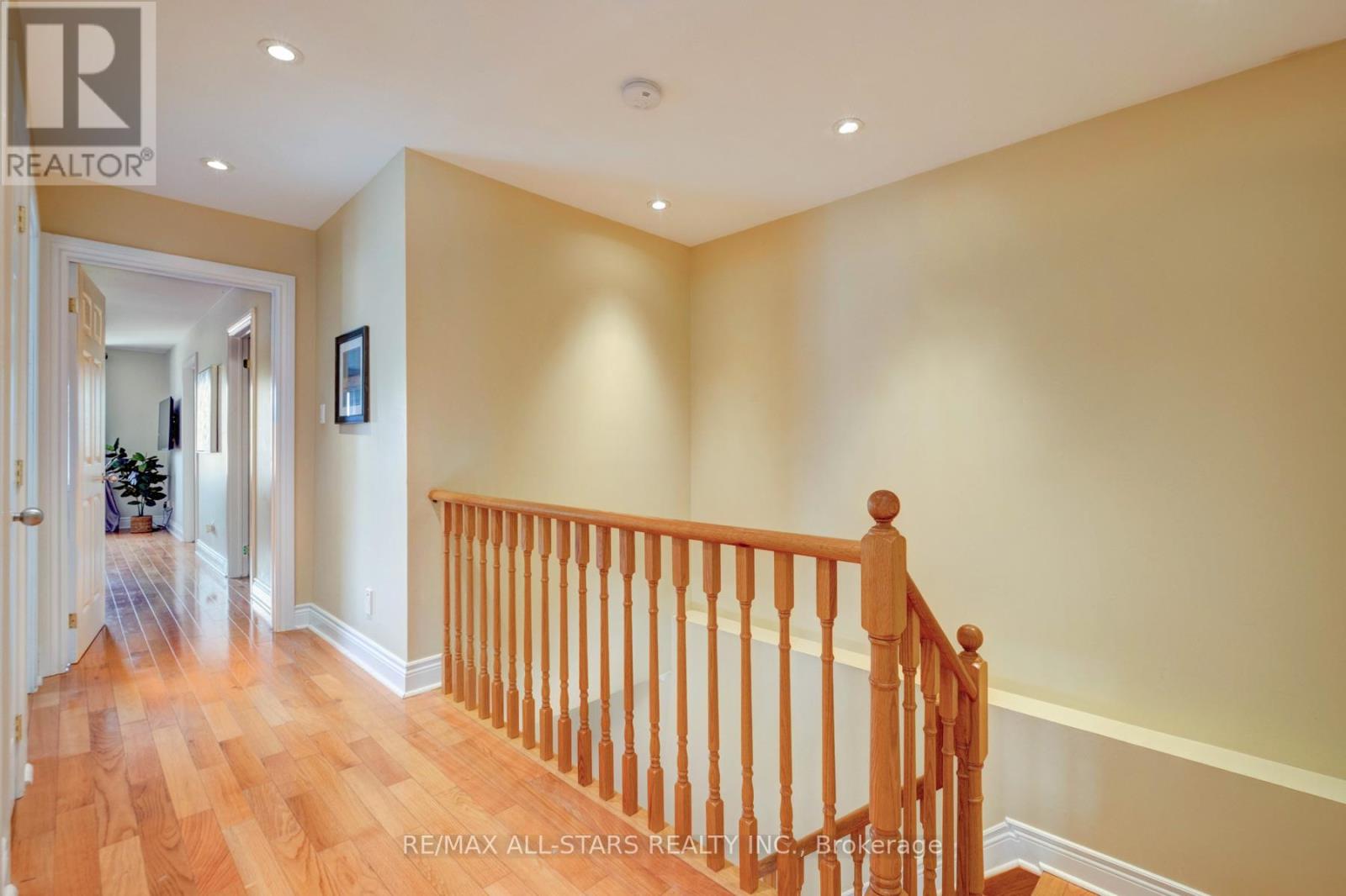 32 Barker Avenue, Toronto (Danforth Village-East York), Ontario  M4C 2N3 - Photo 21 - E12443648