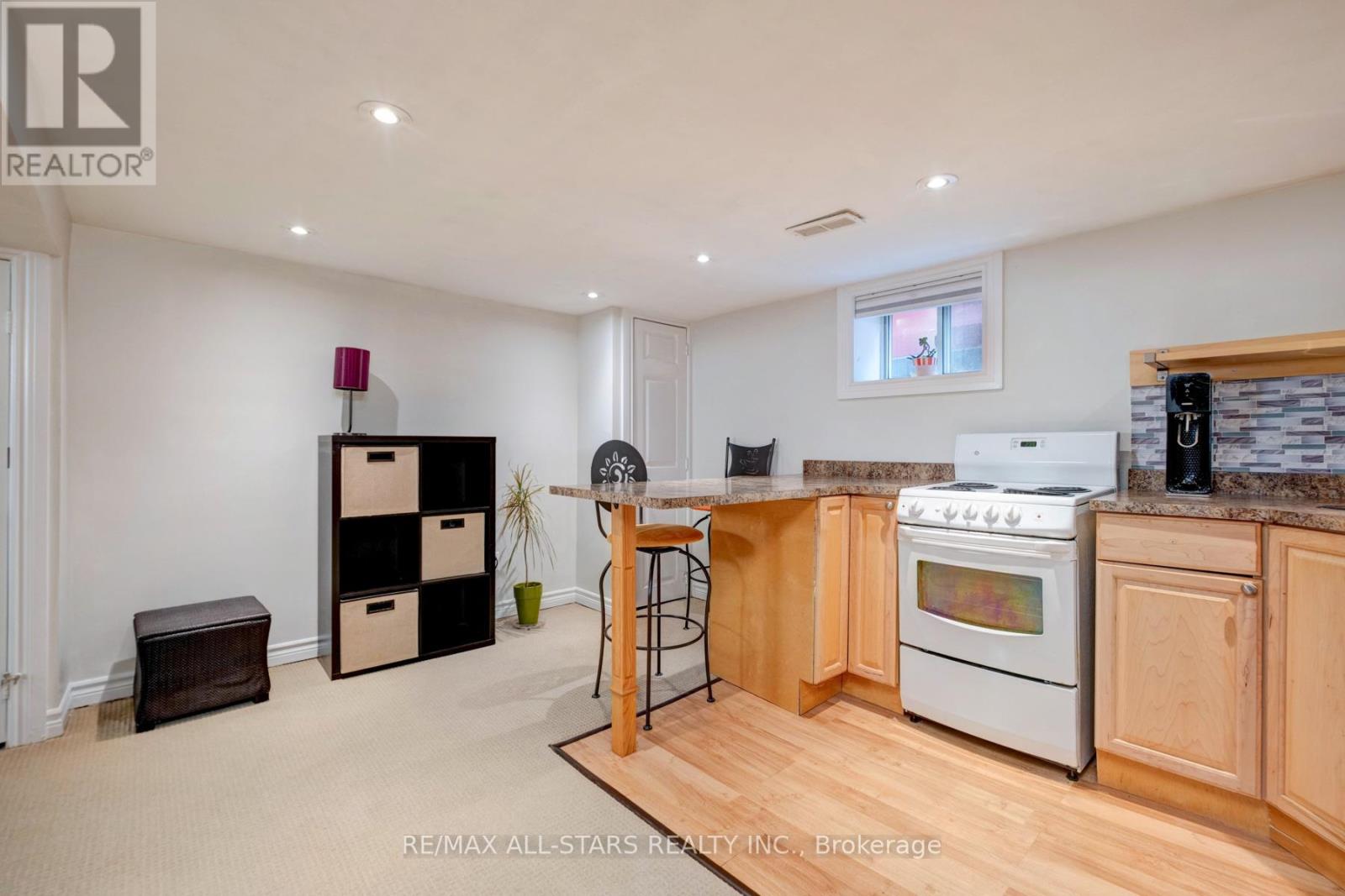 32 Barker Avenue, Toronto (Danforth Village-East York), Ontario  M4C 2N3 - Photo 34 - E12443648