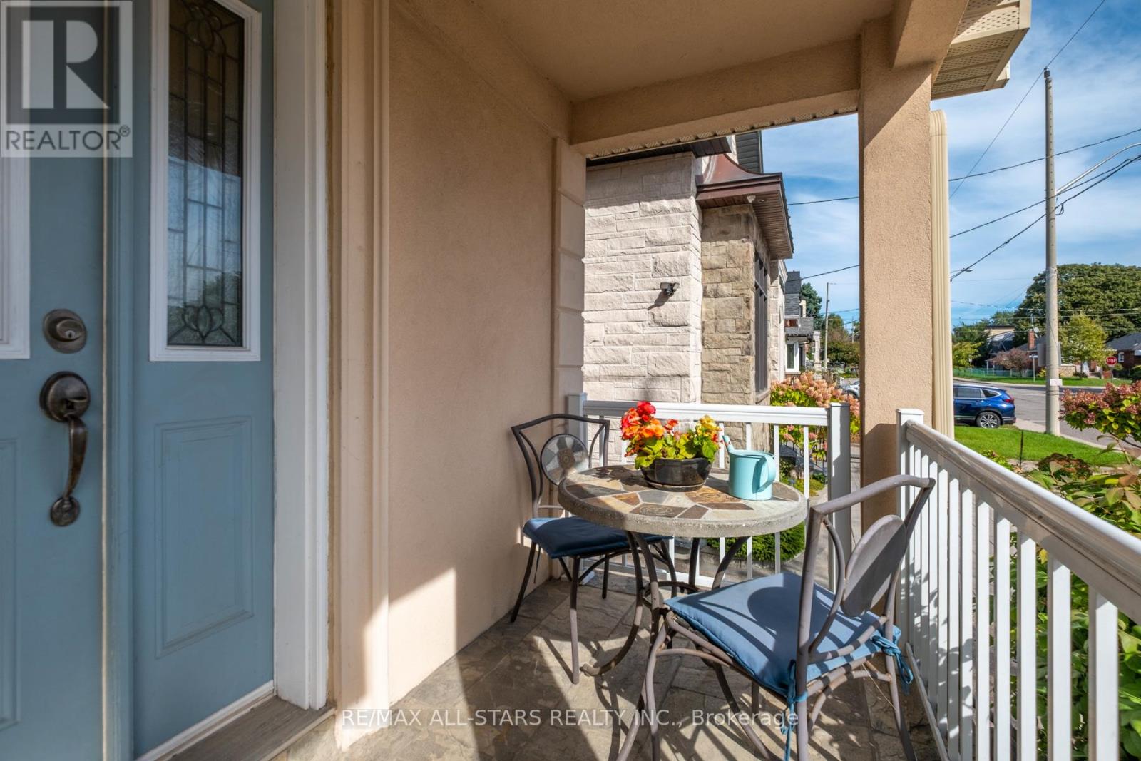 32 Barker Avenue, Toronto (Danforth Village-East York), Ontario  M4C 2N3 - Photo 4 - E12443648