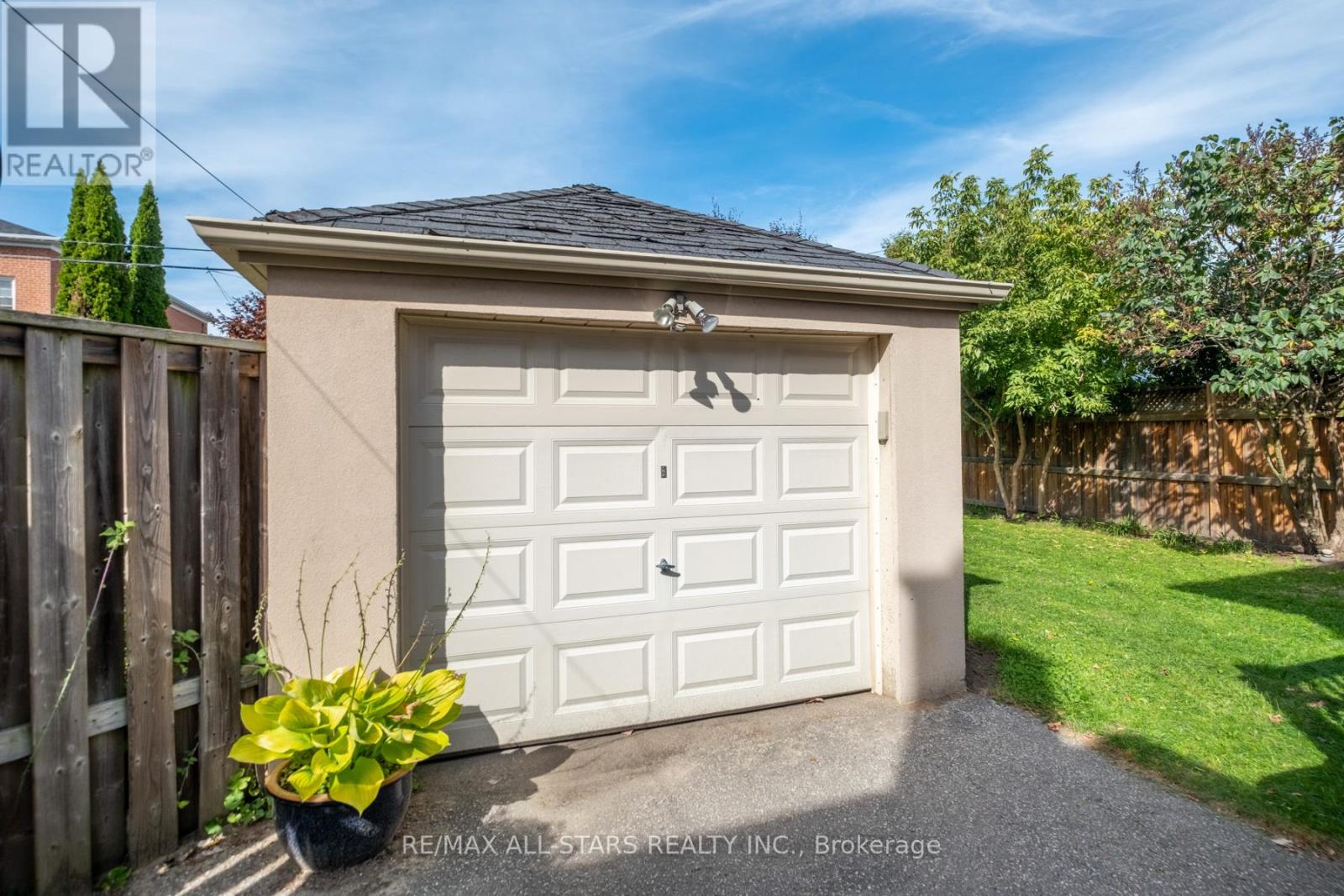 32 Barker Avenue, Toronto (Danforth Village-East York), Ontario  M4C 2N3 - Photo 42 - E12443648