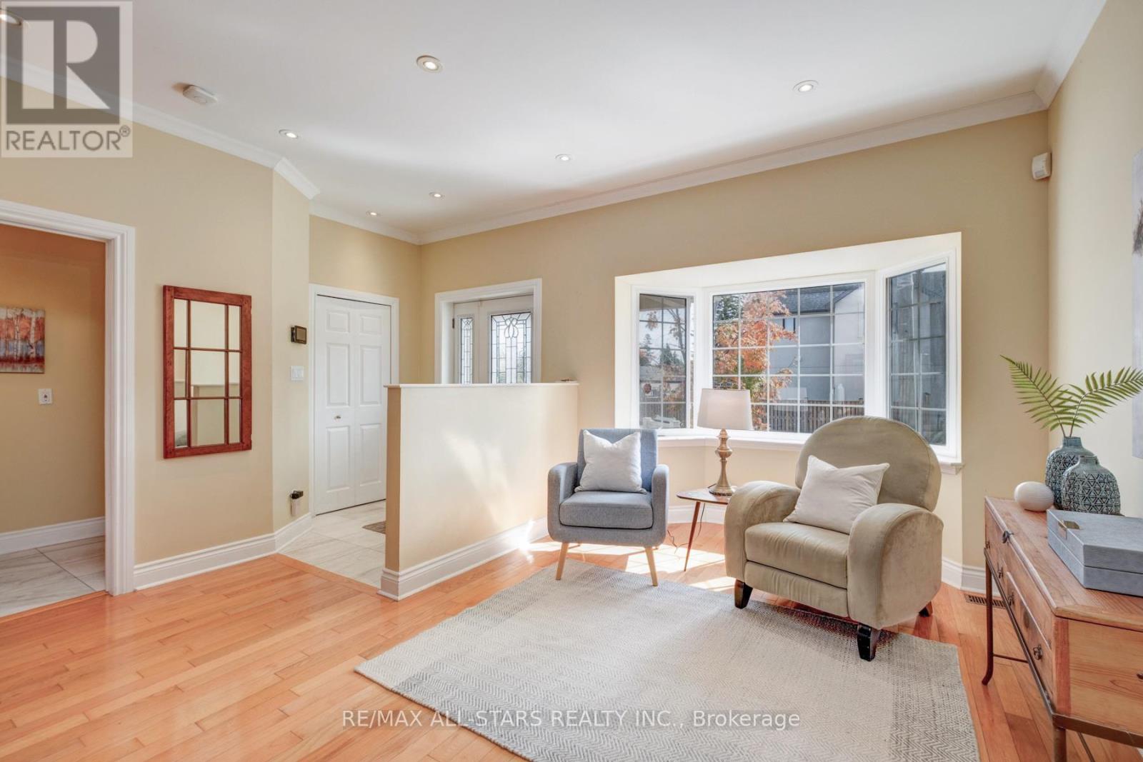 32 Barker Avenue, Toronto (Danforth Village-East York), Ontario  M4C 2N3 - Photo 6 - E12443648