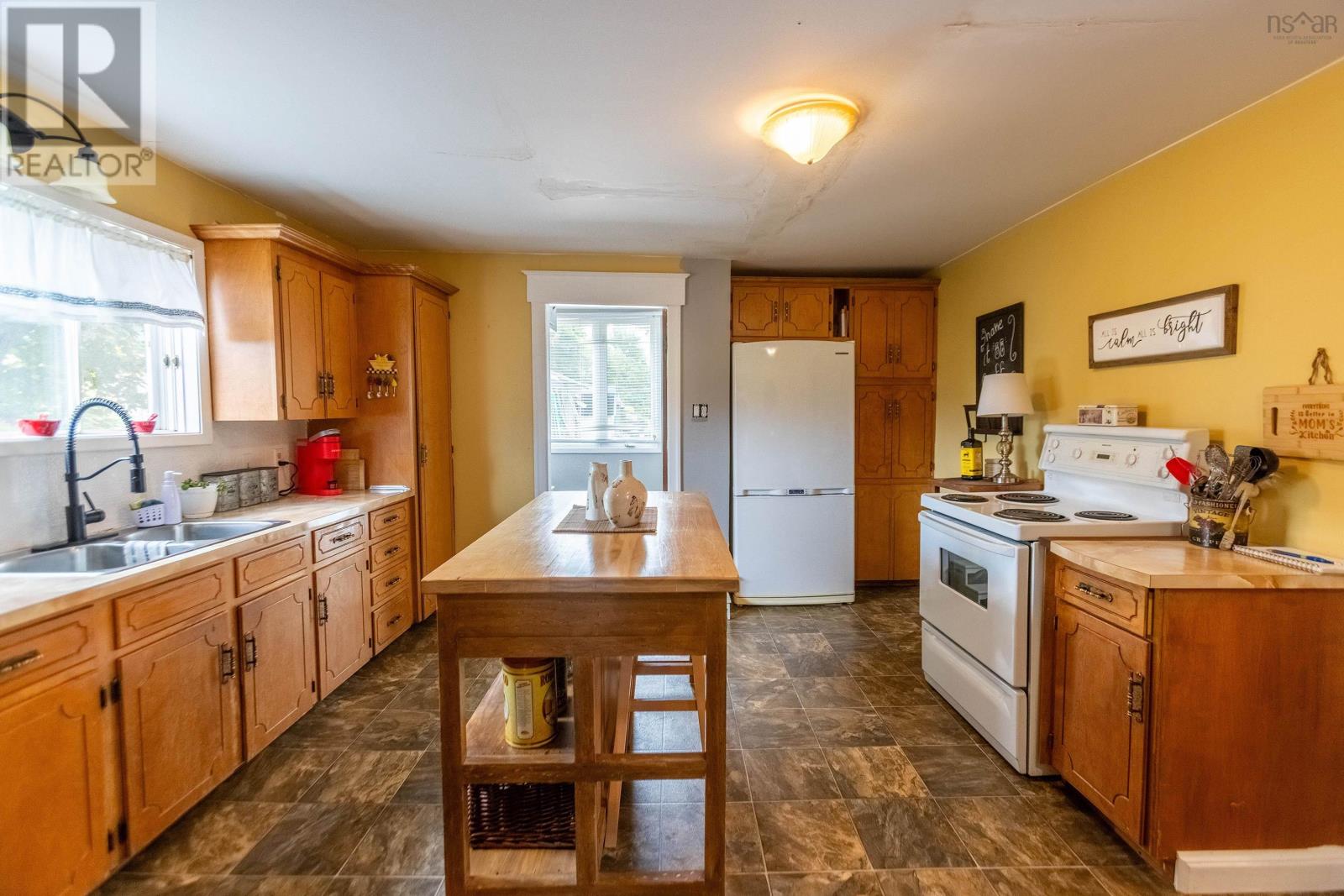 137 Main Street, Springhill, Nova Scotia  B0M 1X0 - Photo 19 - 202521766