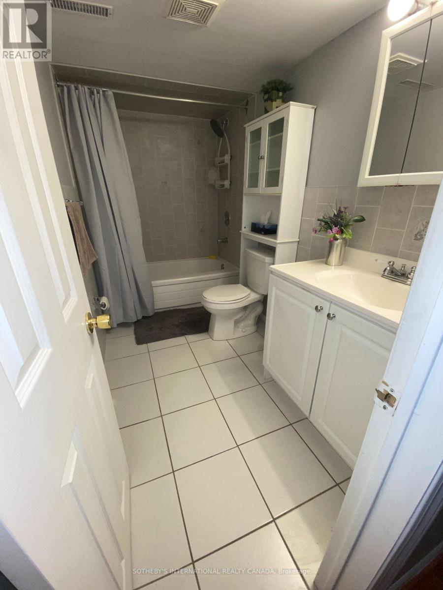 Lower - 131 Via Carmine Avenue, Vaughan, Ontario  L4H 1Z9 - Photo 14 - N12442226