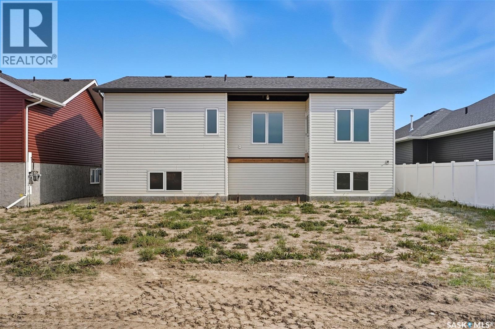 92 Diefenbaker Avenue, Hague, Saskatchewan  S0K 1X0 - Photo 29 - SK020065