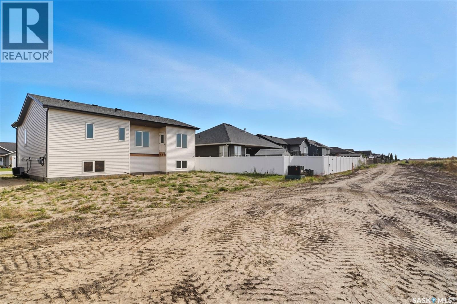 92 Diefenbaker Avenue, Hague, Saskatchewan  S0K 1X0 - Photo 30 - SK020065
