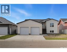 92 Diefenbaker Avenue, Hague, Ca