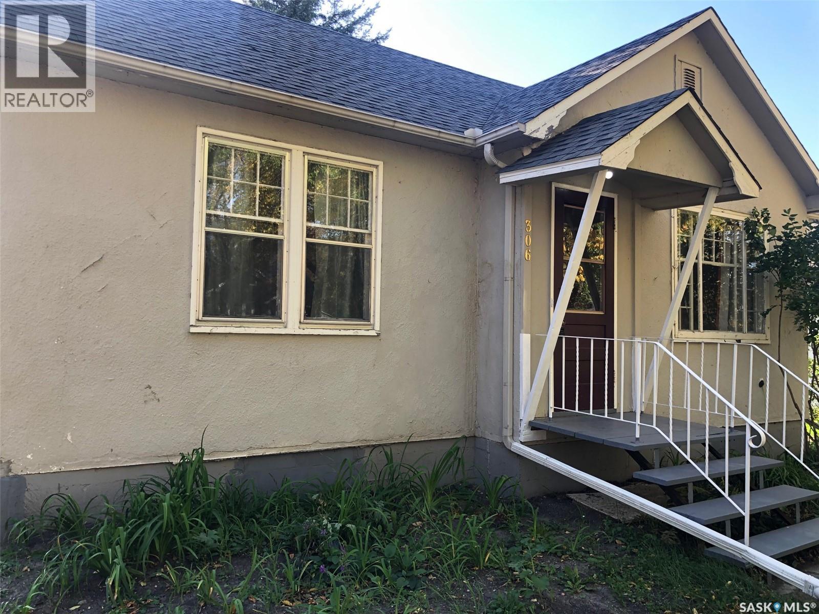 306 Cotter Street, Kamsack, Saskatchewan  S0A 1S0 - Photo 2 - SK020026