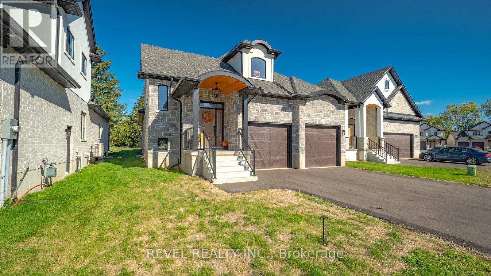17 - 242 MOUNT PLEASANT STREET, Brantford, Ontario