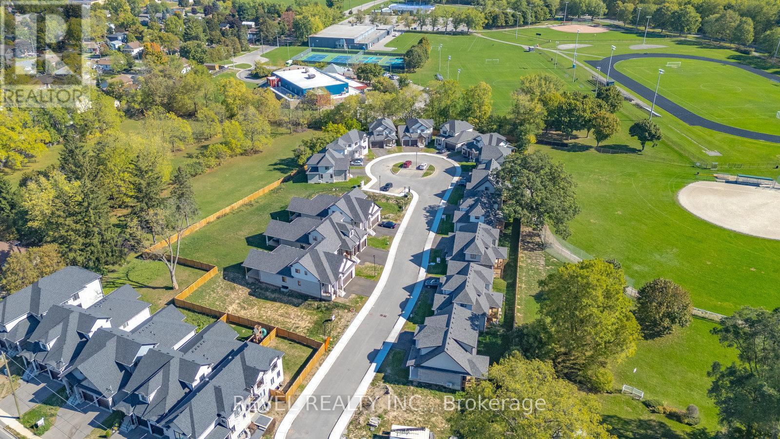17 - 242 Mount Pleasant Street, Brantford, Ontario  N3T 1V1 - Photo 49 - X12443661