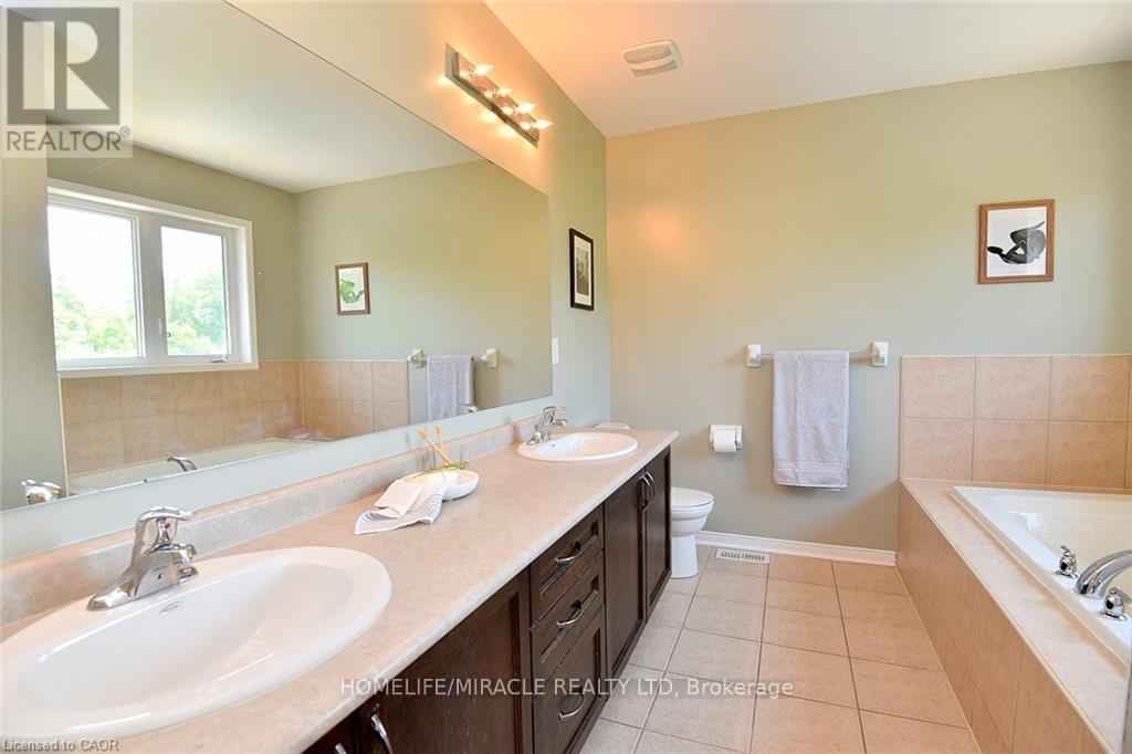97 Barrett Avenue, Brantford, Ontario  N3S 0B4 - Photo 17 - X12443699