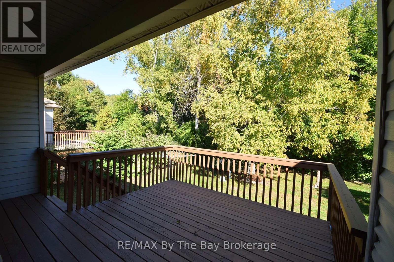 150 Silver Birch Avenue, Wasaga Beach, Ontario  L9Z 1N3 - Photo 46 - S12436054