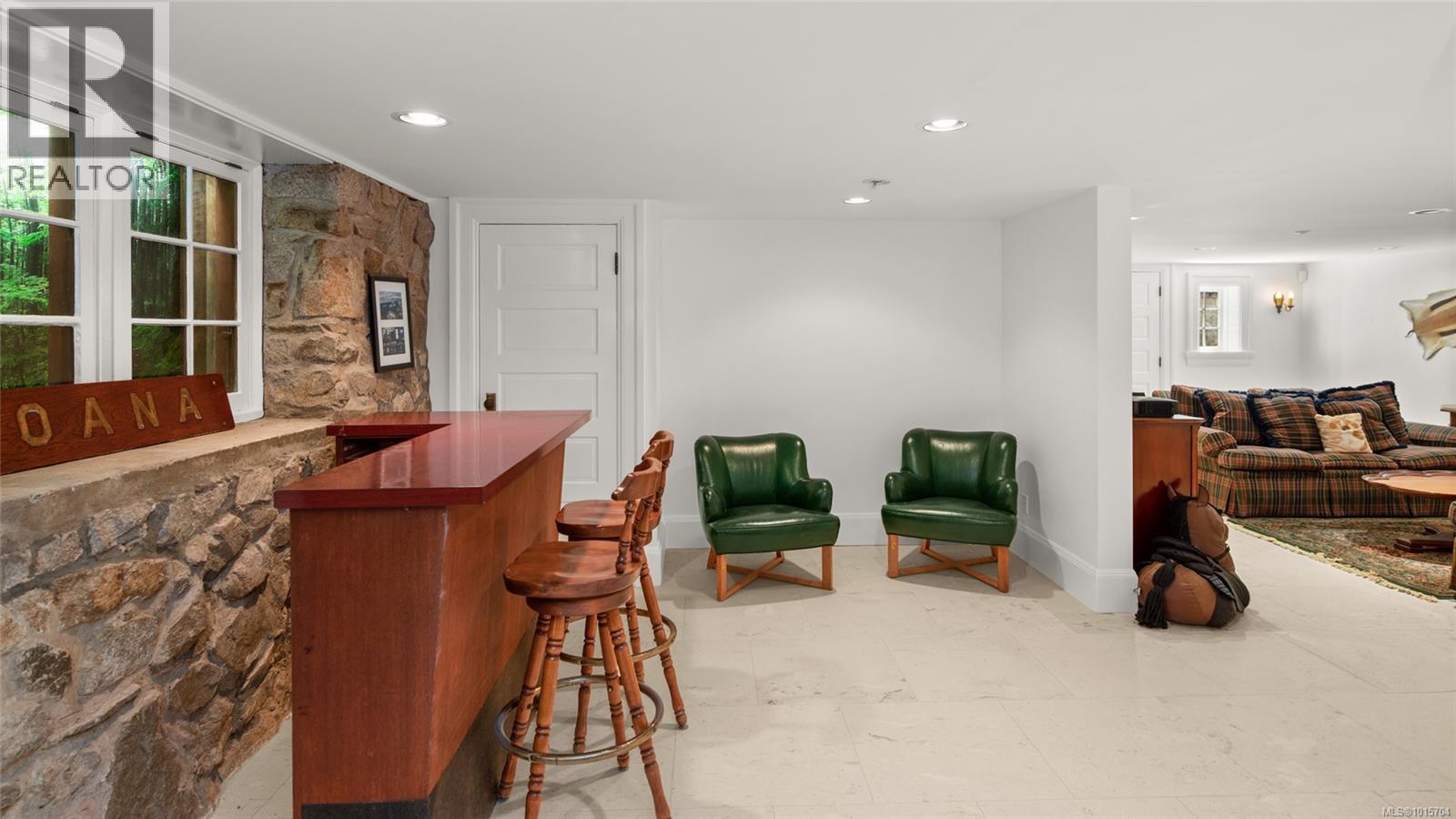 605 Senanus Dr, Central Saanich, British Columbia  V8M 1S6 - Photo 45 - 1015704